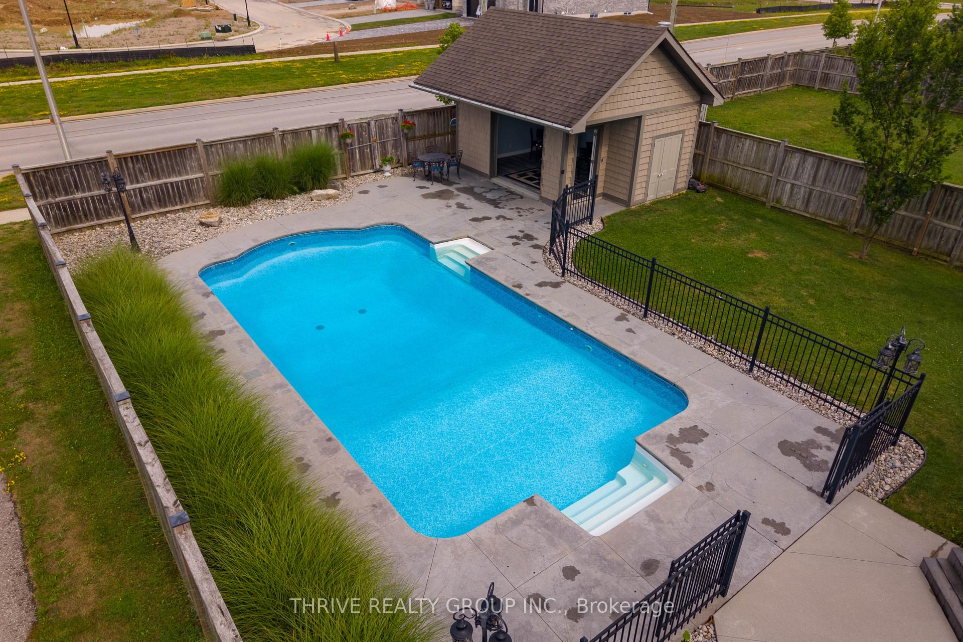 Photo 35 of 12 Ashwood Crescent, Middlesex Centre, Ilderton — HOMEH