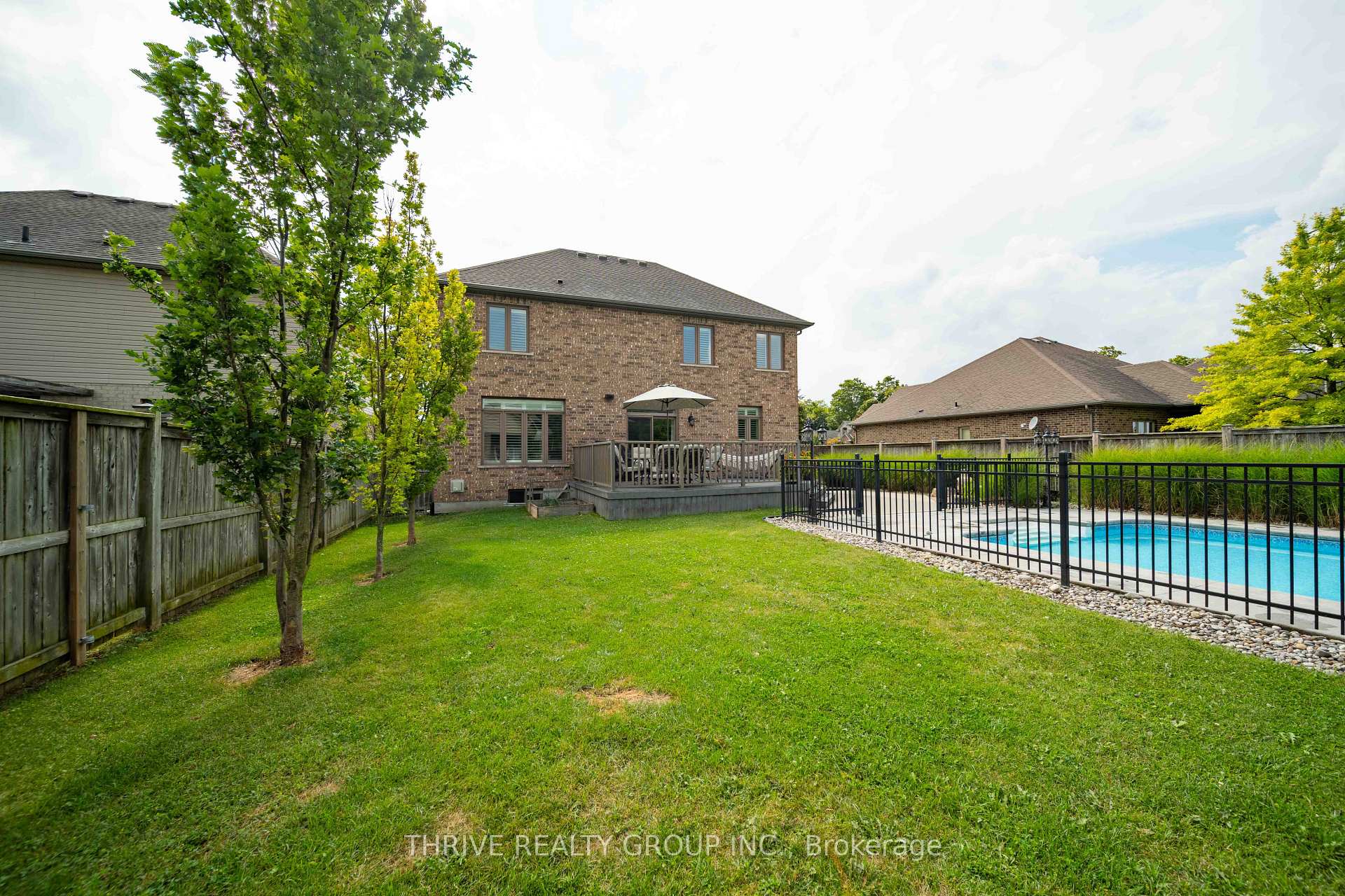 Photo 39 of 12 Ashwood Crescent, Middlesex Centre, Ilderton — HOMEH