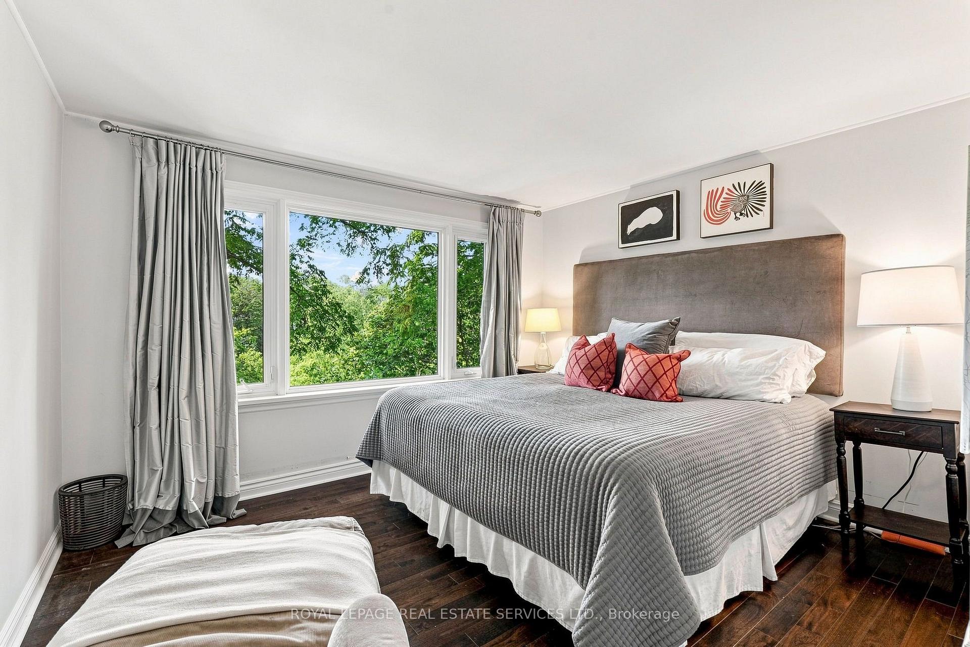 Photo 9 of 372 Trafalgar Road, Oakville, Old Oakville — HOMEH