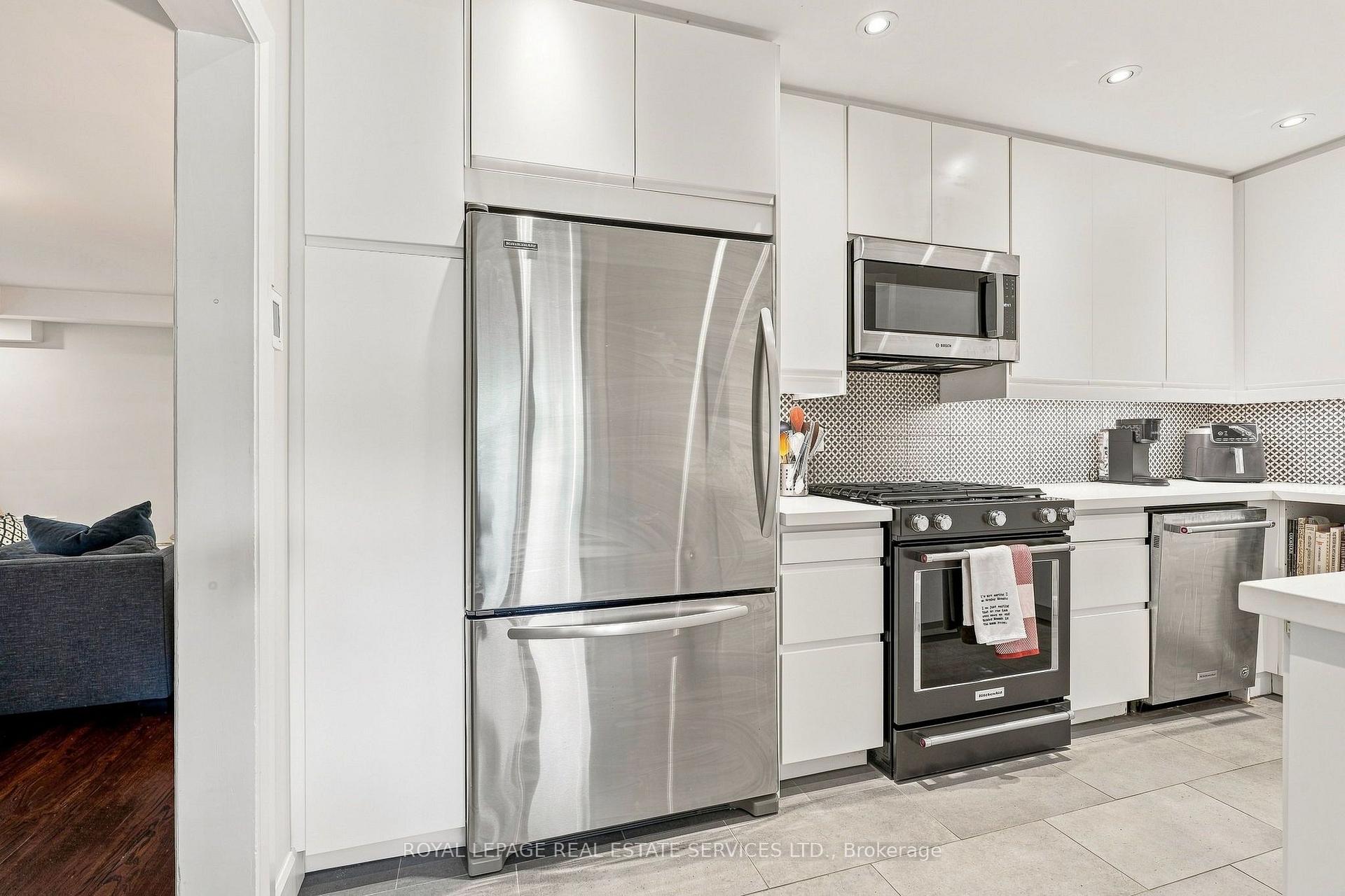 Photo 17 of 372 Trafalgar Road, Oakville, Old Oakville — HOMEH