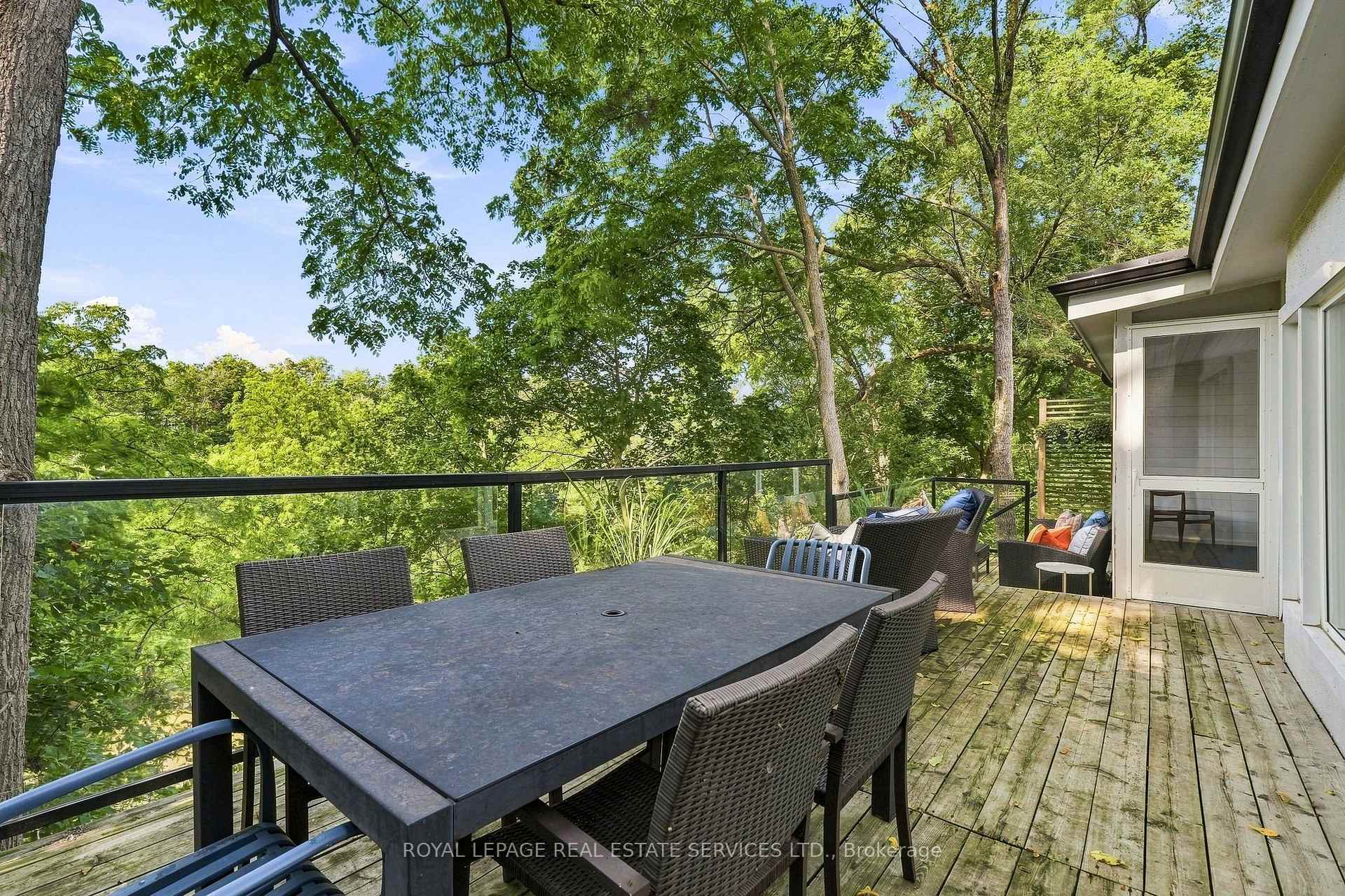 Photo 24 of 372 Trafalgar Road, Oakville, Old Oakville — HOMEH