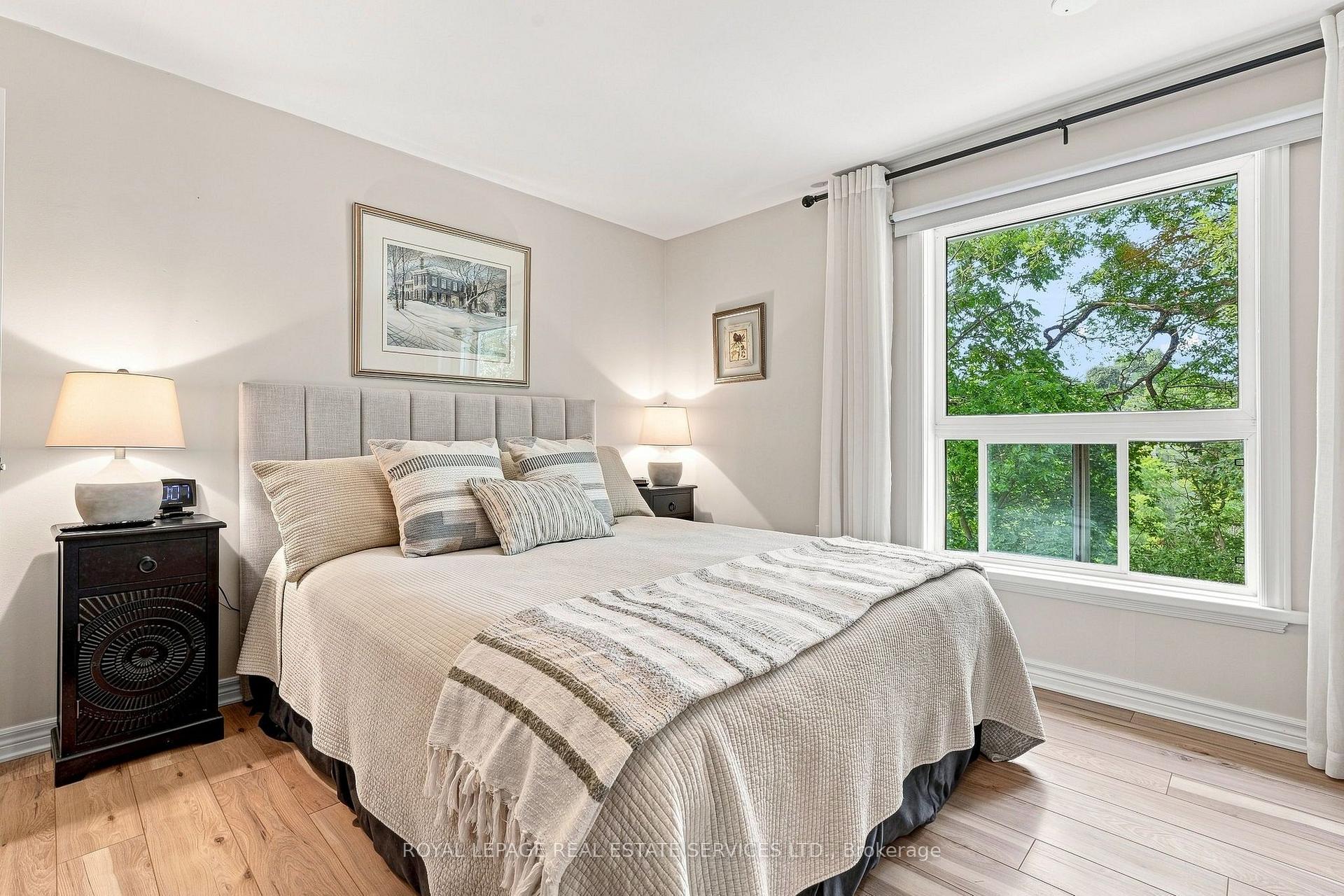 Photo 32 of 372 Trafalgar Road, Oakville, Old Oakville — HOMEH