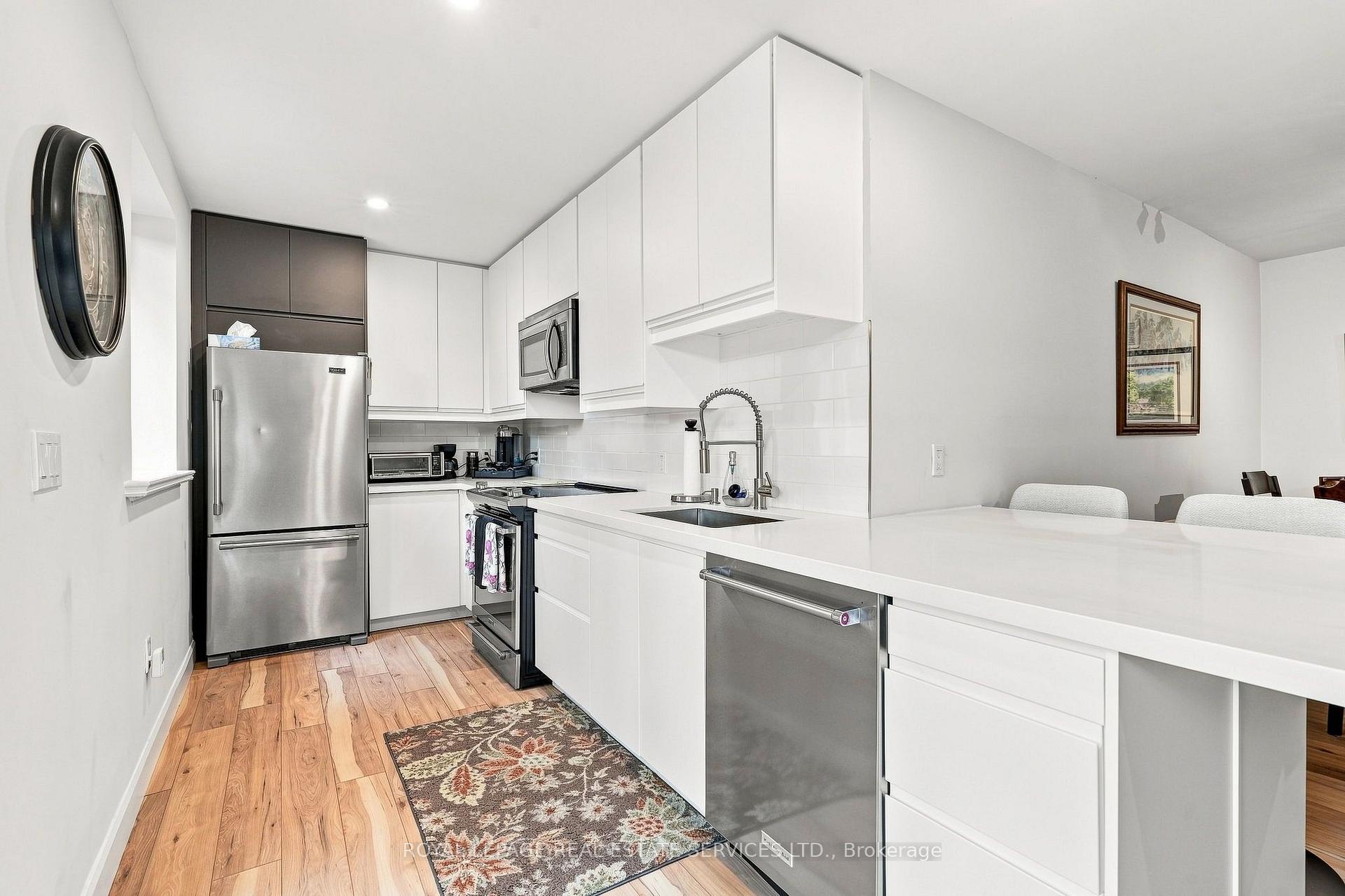 Photo 45 of 372 Trafalgar Road, Oakville, Old Oakville — HOMEH