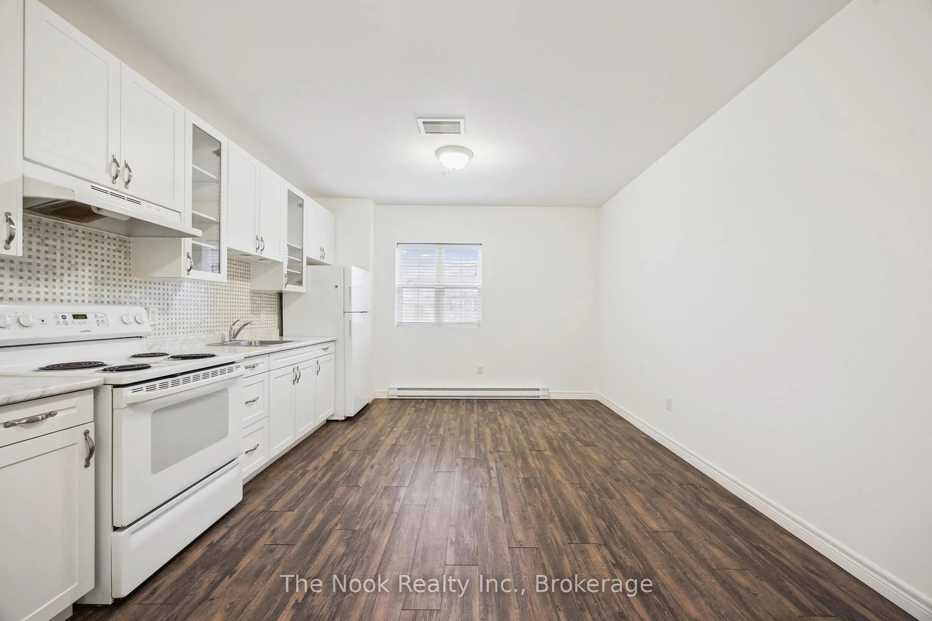 Photo 7 of Unit 6, 1201 Cedar Street, Oshawa, Lakeview — HOMEH