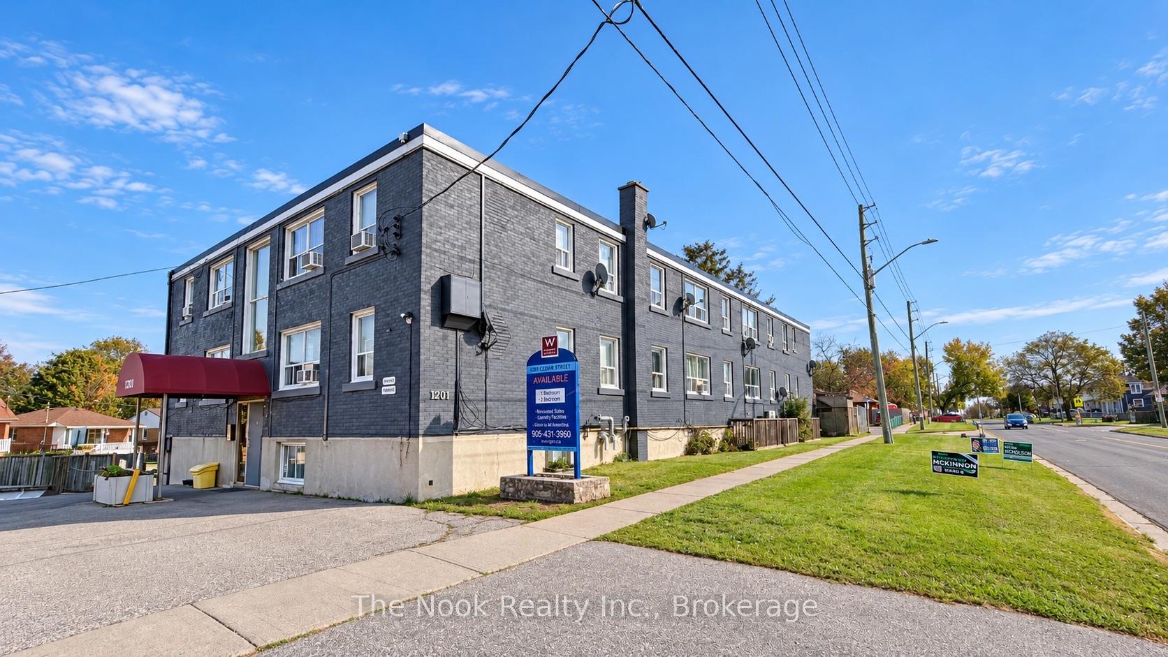 Photo 3 of Unit 7, 1201 Cedar Street, Oshawa, Lakeview — HOMEH