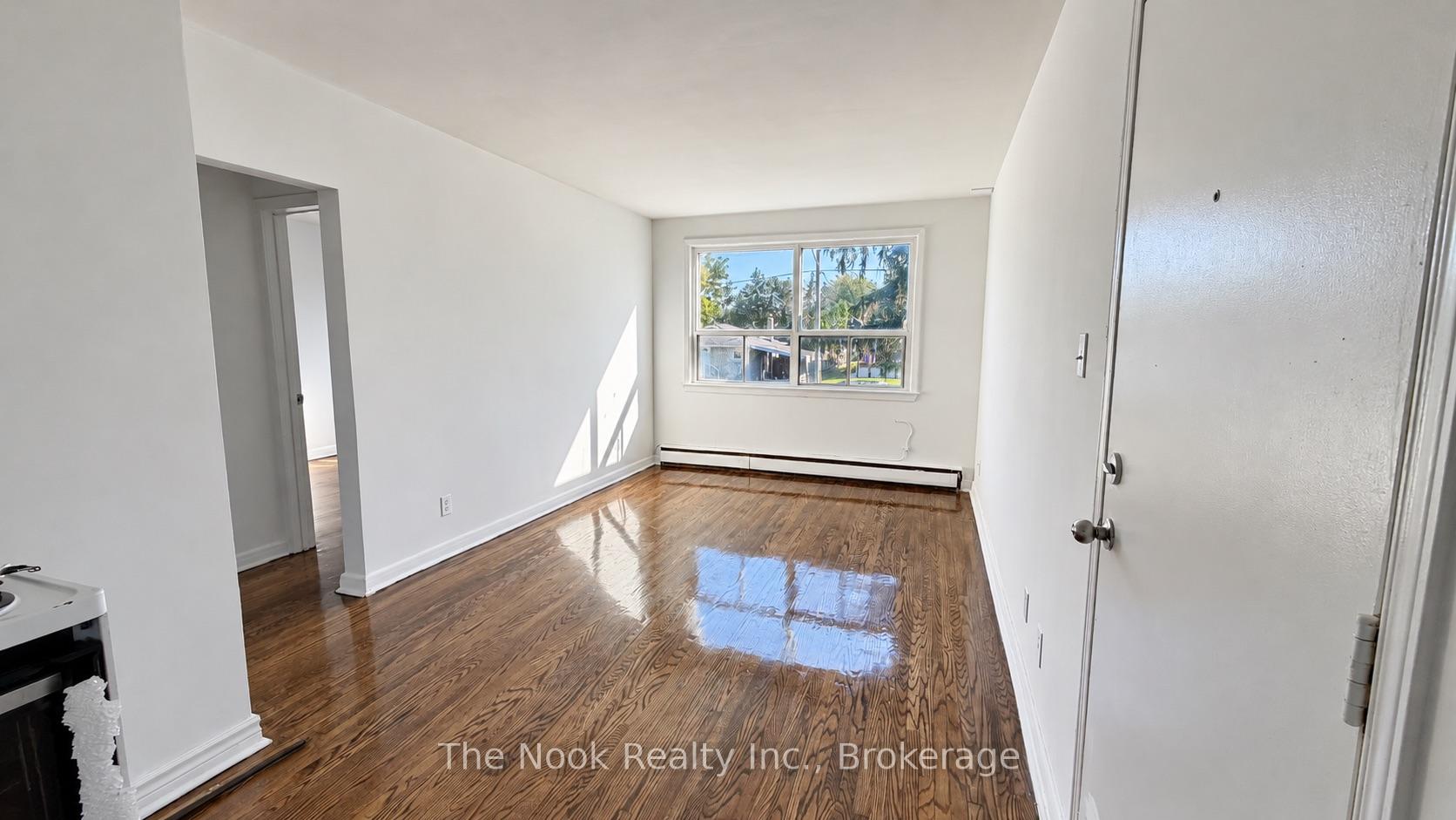 Photo 5 of Unit 7, 1201 Cedar Street, Oshawa, Lakeview — HOMEH