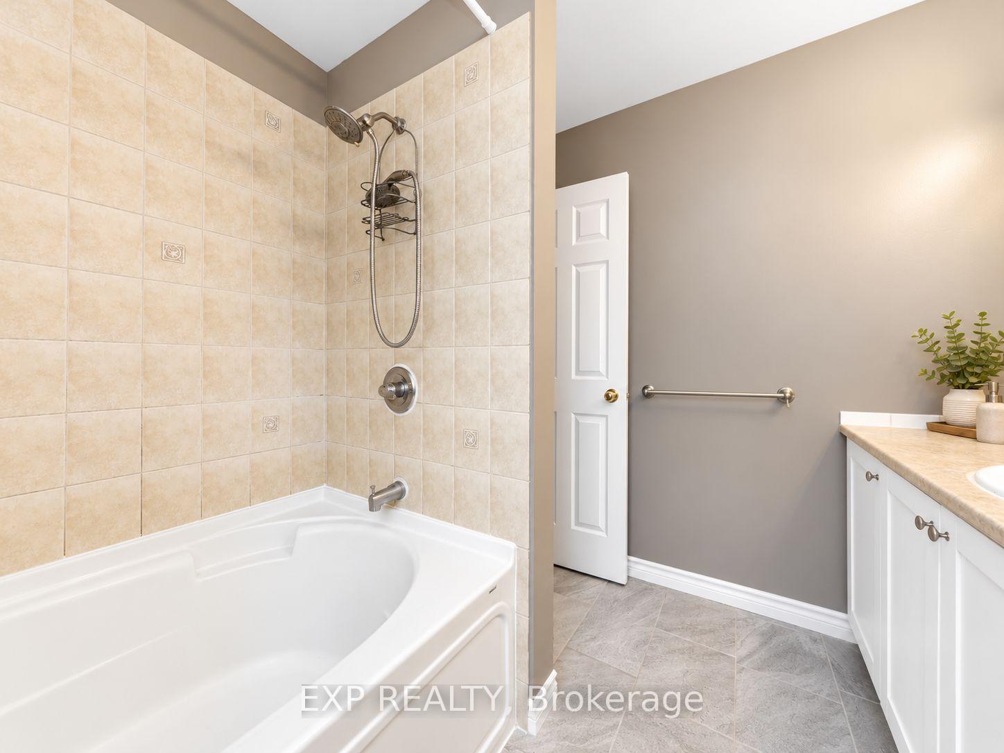 Photo 22 of 221 Northwind Street, Ottawa, Avalon East — HOMEH