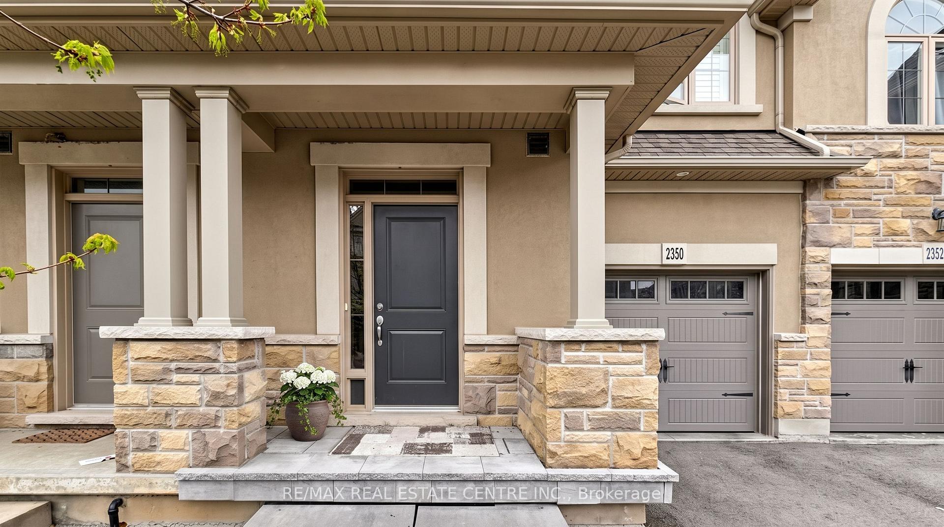 Photo 4 of 2350 Natasha Circle, Oakville, Bronte Creek — HOMEH