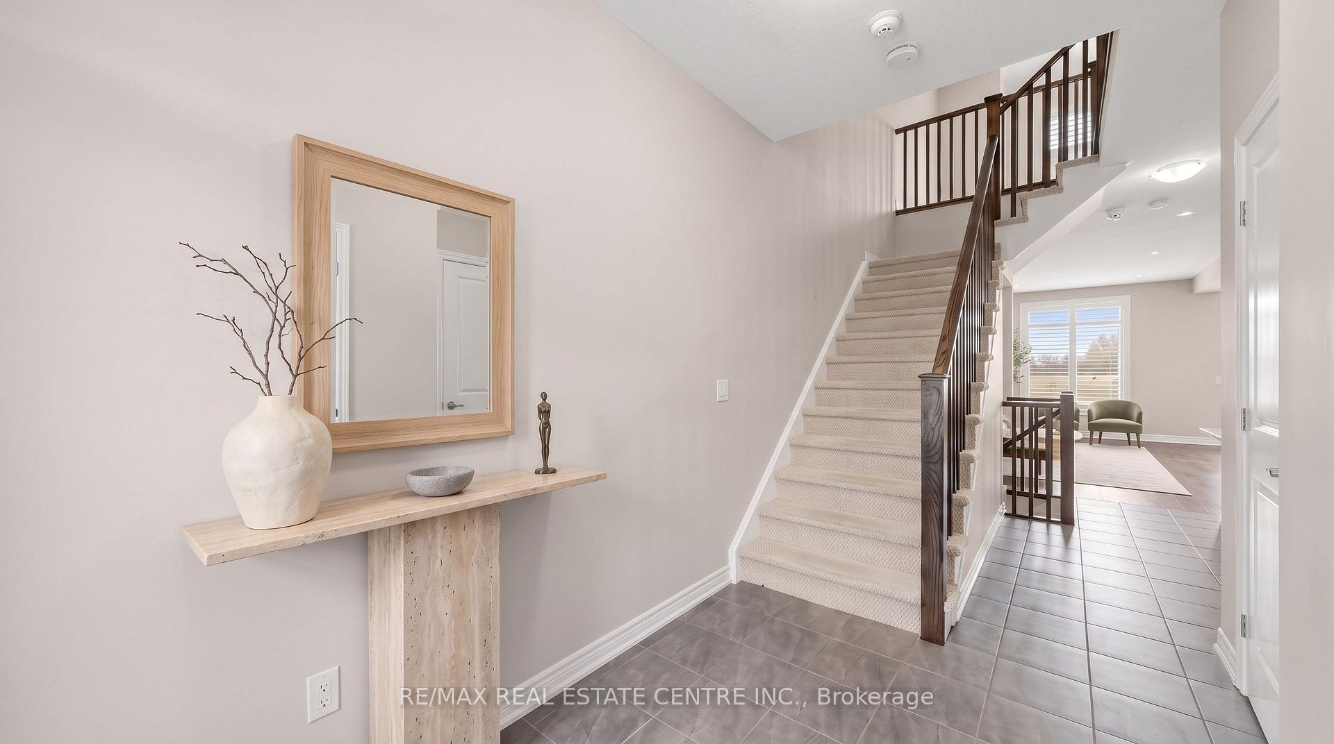 Photo 6 of 2350 Natasha Circle, Oakville, Bronte Creek — HOMEH