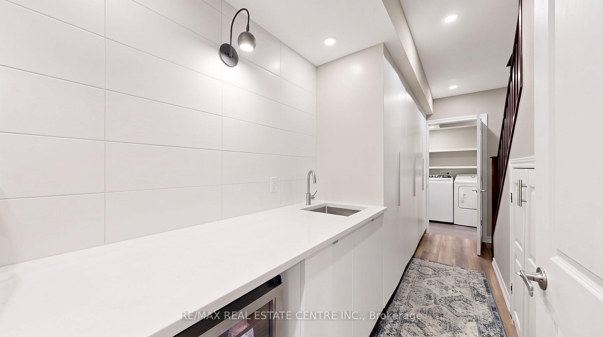 Photo 30 of 2350 Natasha Circle, Oakville, Bronte Creek — HOMEH