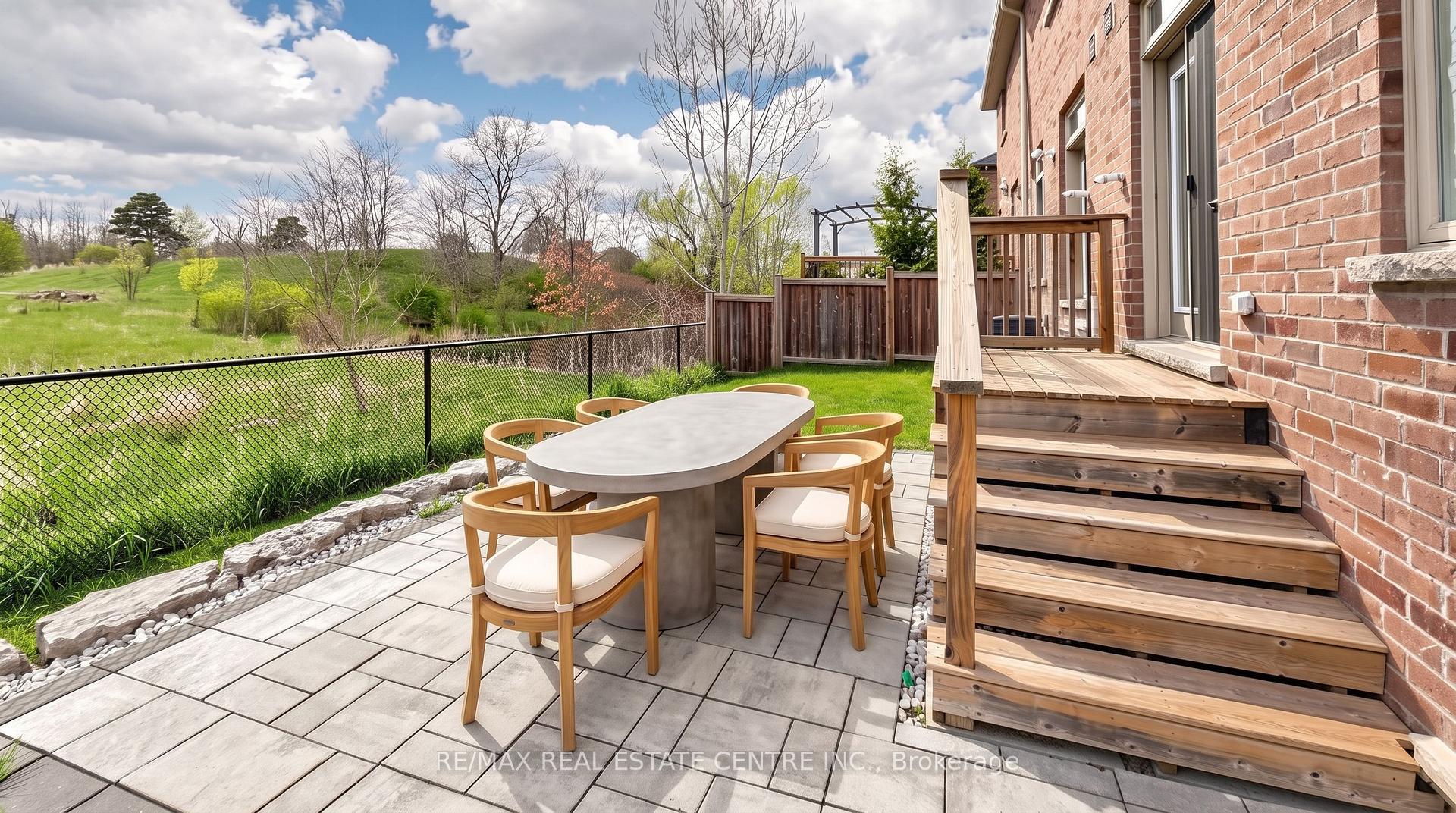 Photo 39 of 2350 Natasha Circle, Oakville, Bronte Creek — HOMEH