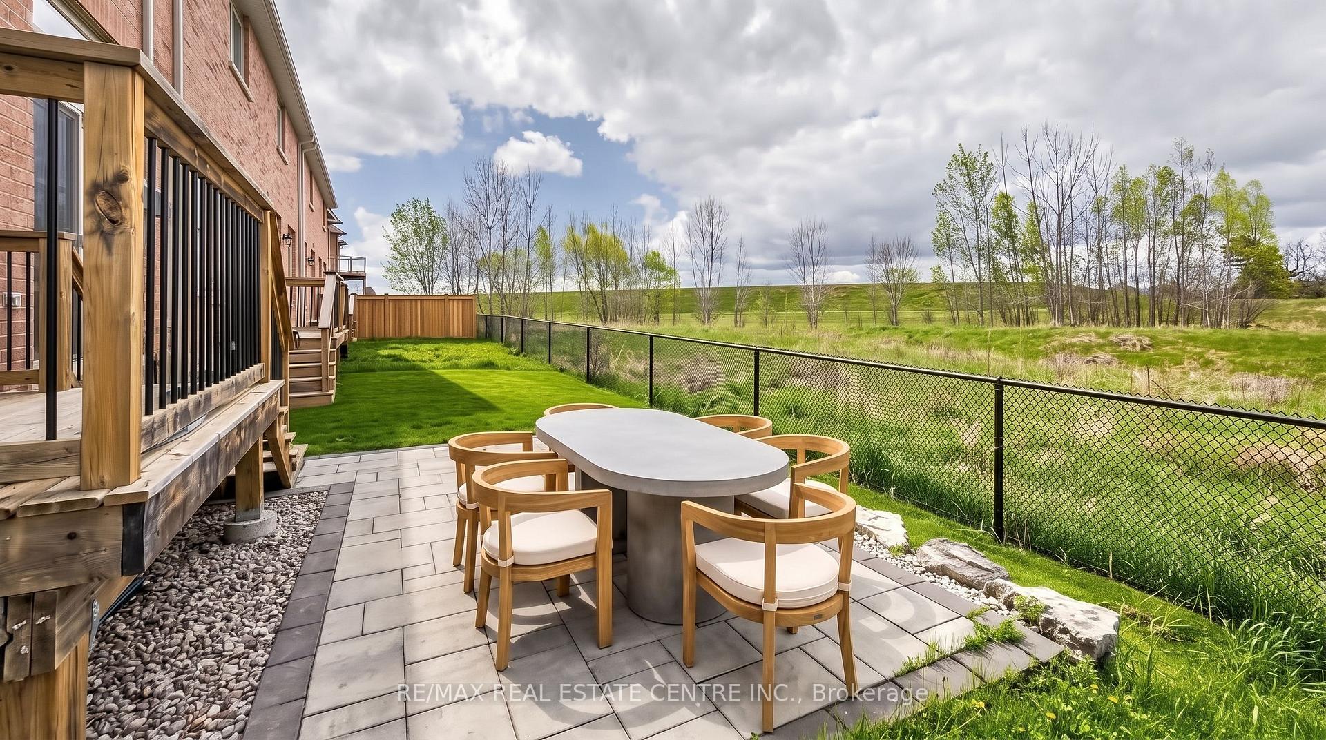 Photo 43 of 2350 Natasha Circle, Oakville, Bronte Creek — HOMEH