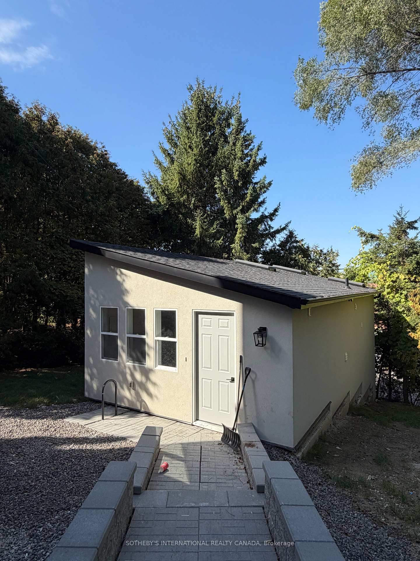 Photo 2 of Unit 5, 60 Cannon Road, Etobicoke, Stonegate-Queensway — HOMEH