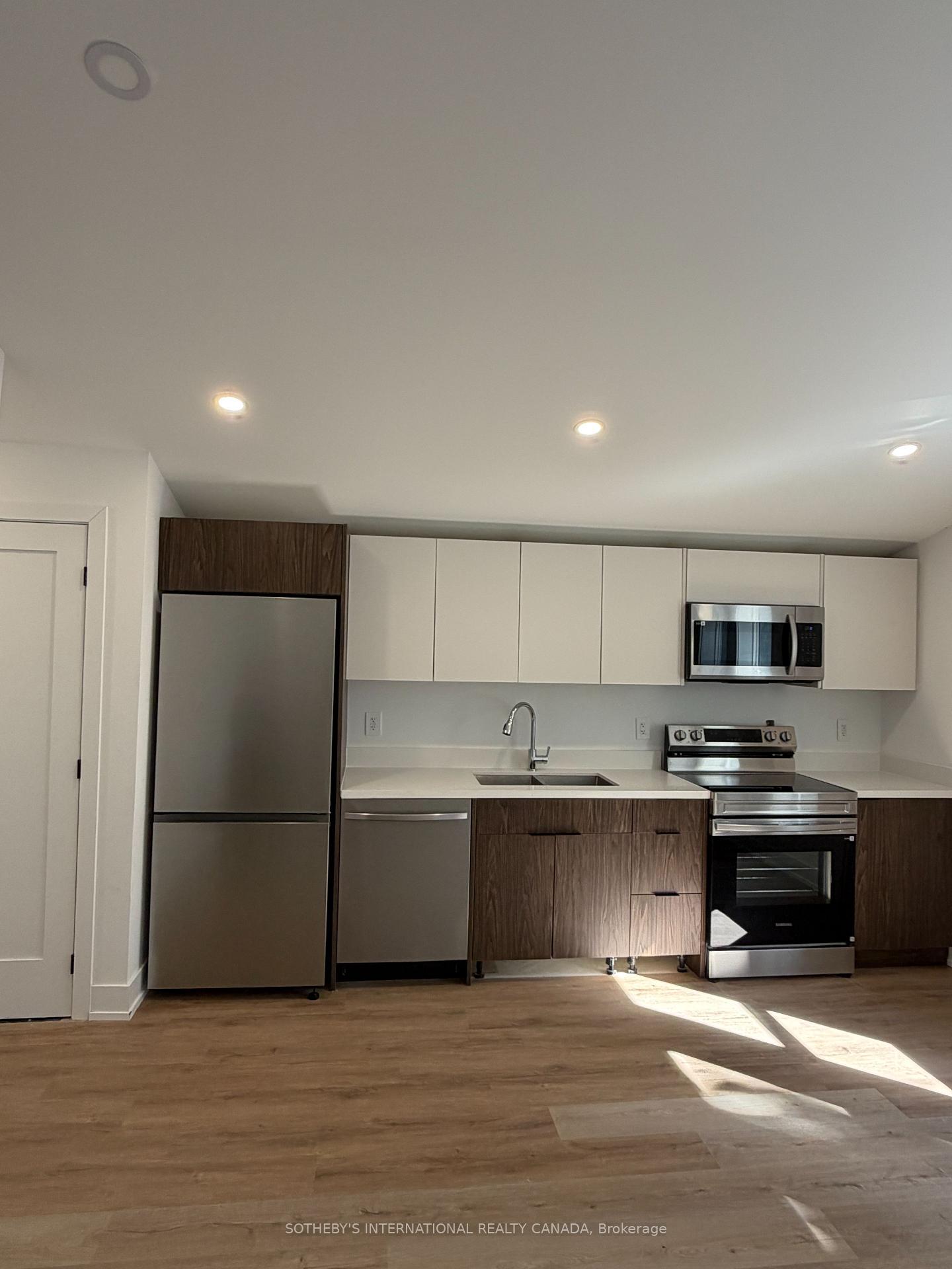 Photo 7 of Unit 5, 60 Cannon Road, Etobicoke, Stonegate-Queensway — HOMEH