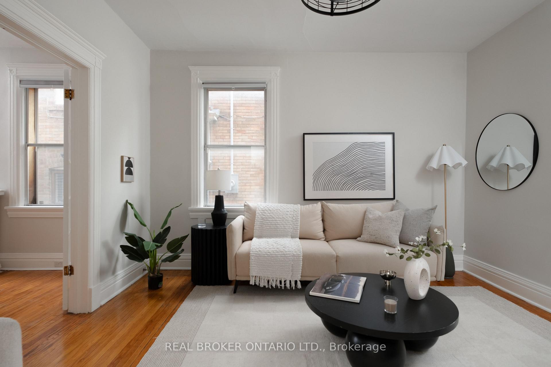 Photo 4 of 33 Atlas Avenue, Toronto, Humewood-Cedarvale — HOMEH