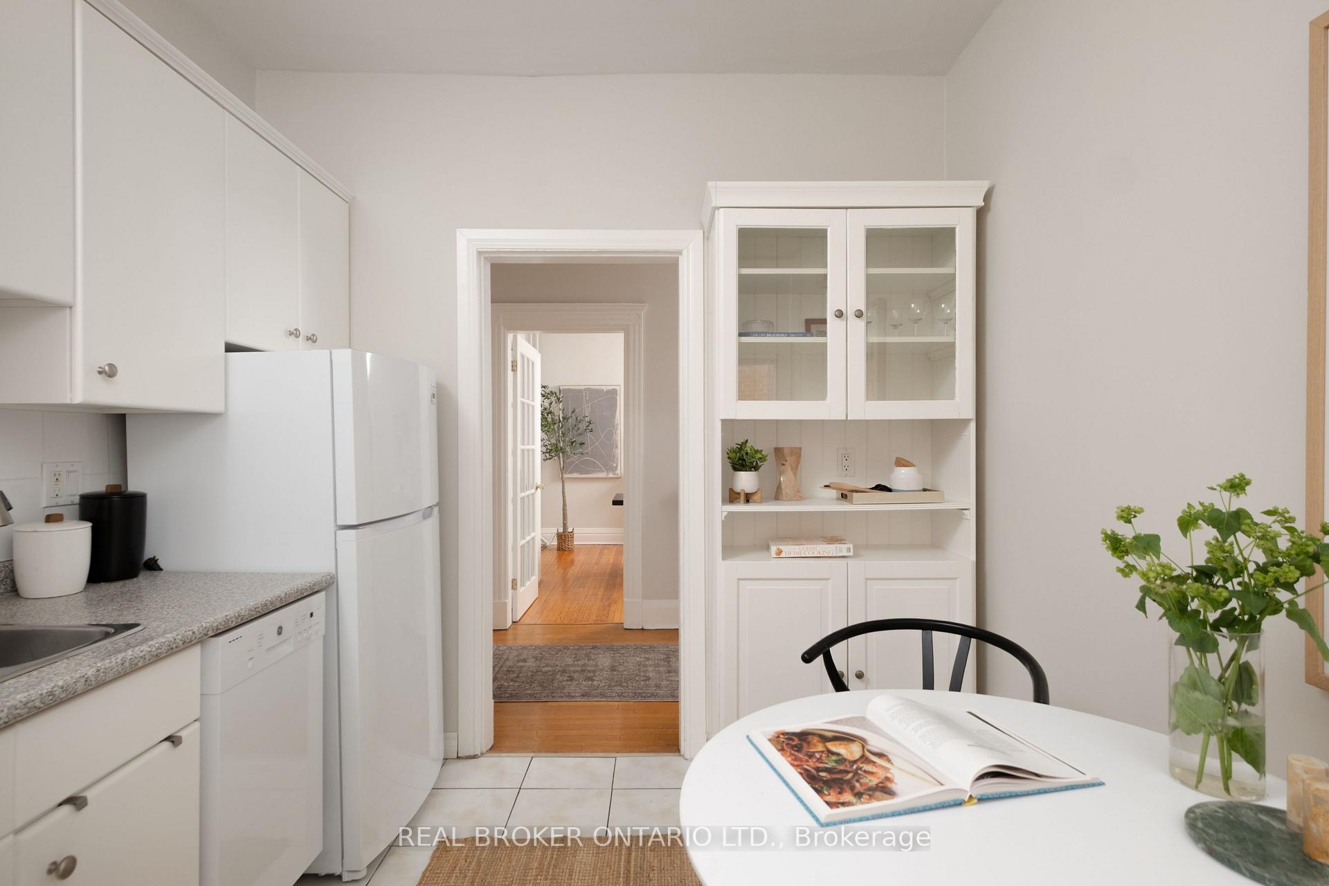 Photo 13 of 33 Atlas Avenue, Toronto, Humewood-Cedarvale — HOMEH