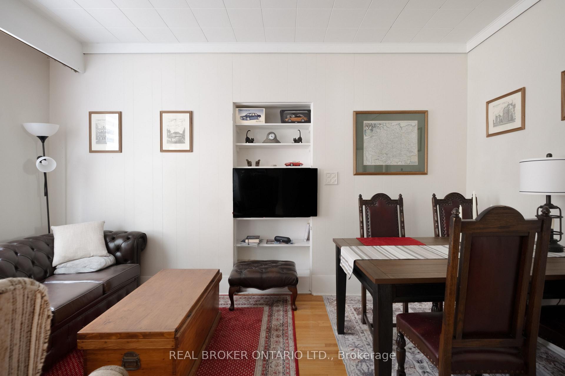 Photo 17 of 33 Atlas Avenue, Toronto, Humewood-Cedarvale — HOMEH