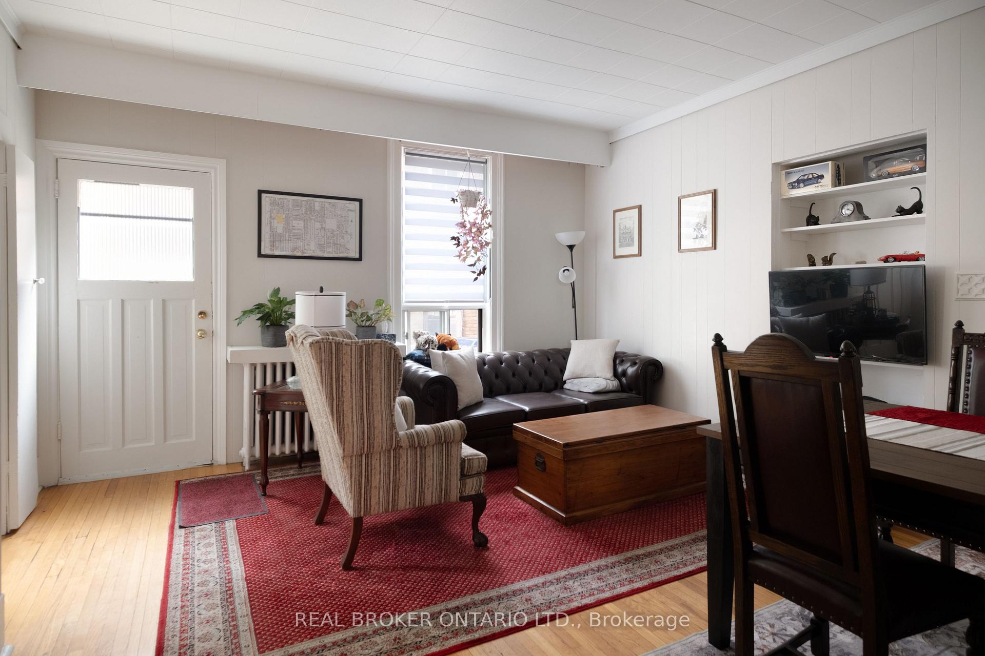 Photo 18 of 33 Atlas Avenue, Toronto, Humewood-Cedarvale — HOMEH