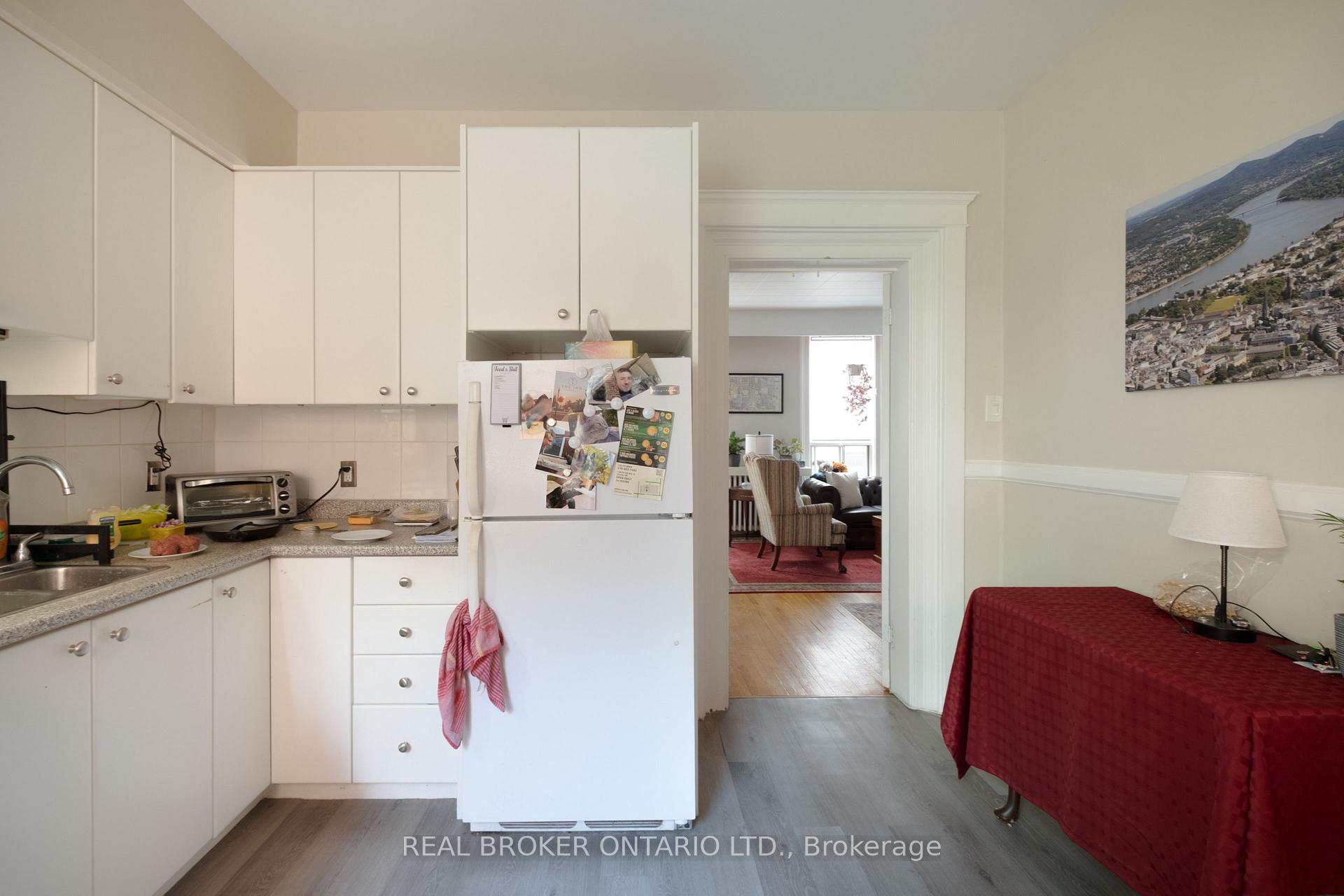 Photo 20 of 33 Atlas Avenue, Toronto, Humewood-Cedarvale — HOMEH