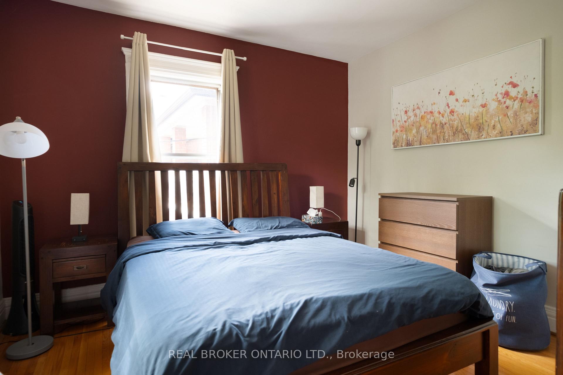 Photo 27 of 33 Atlas Avenue, Toronto, Humewood-Cedarvale — HOMEH