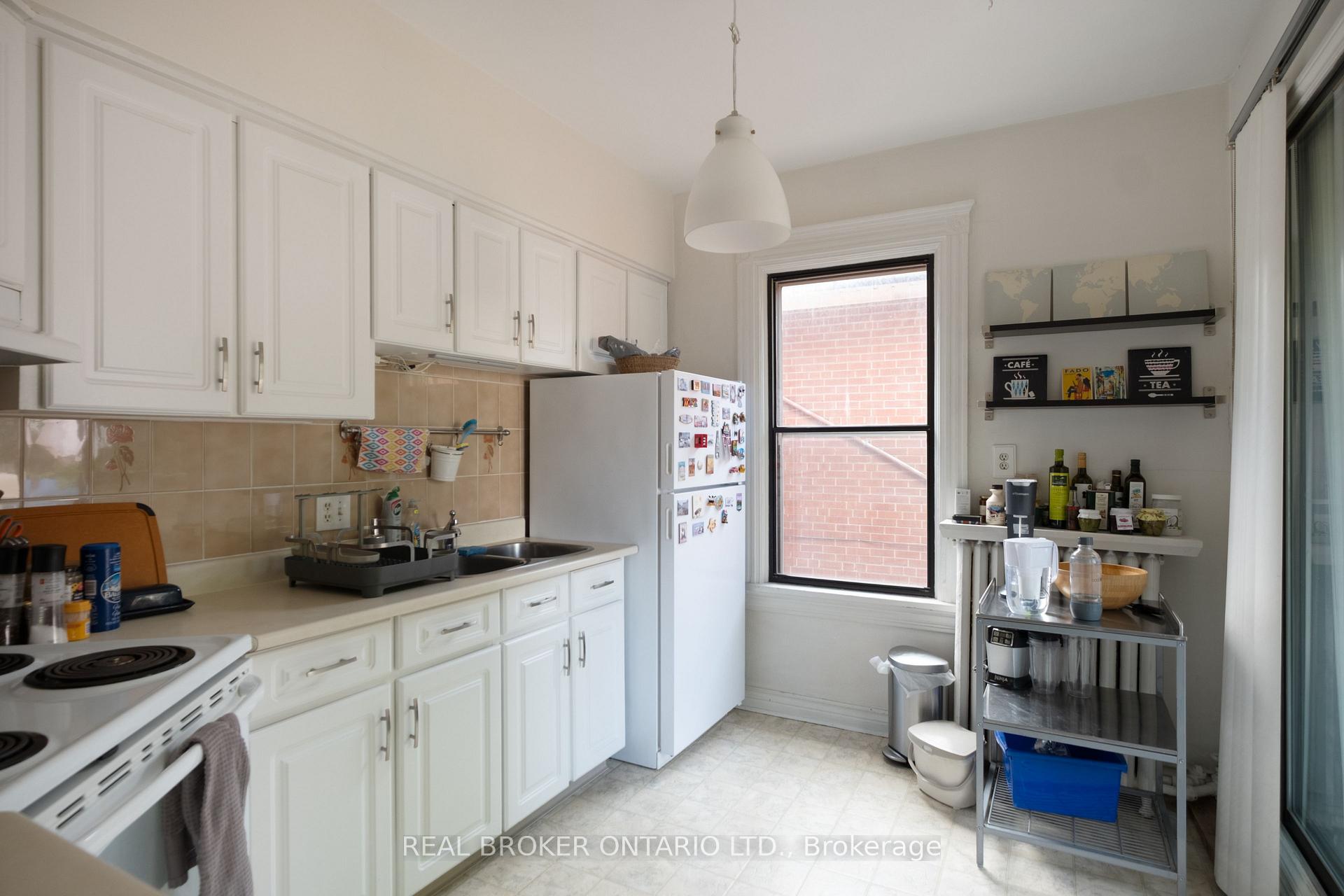 Photo 30 of 33 Atlas Avenue, Toronto, Humewood-Cedarvale — HOMEH