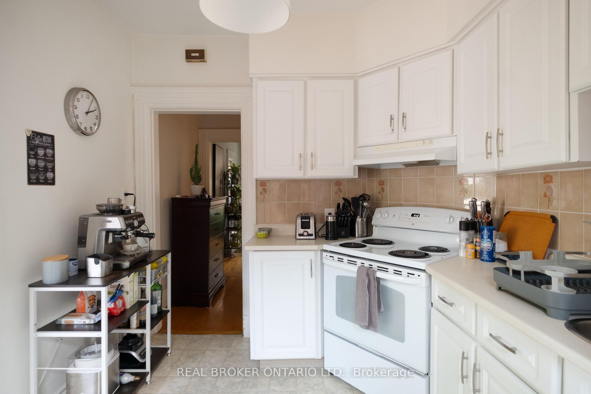 Photo 31 of 33 Atlas Avenue, Toronto, Humewood-Cedarvale — HOMEH