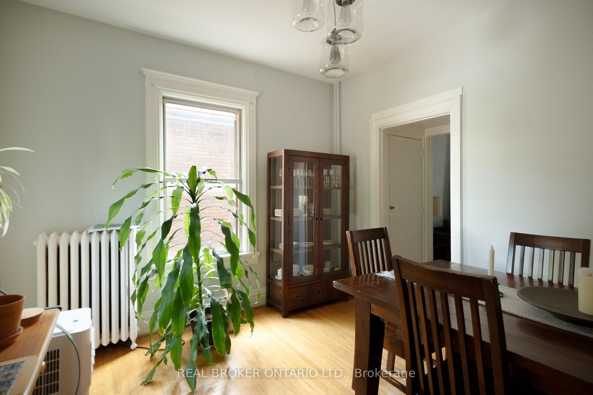 Photo 34 of 33 Atlas Avenue, Toronto, Humewood-Cedarvale — HOMEH