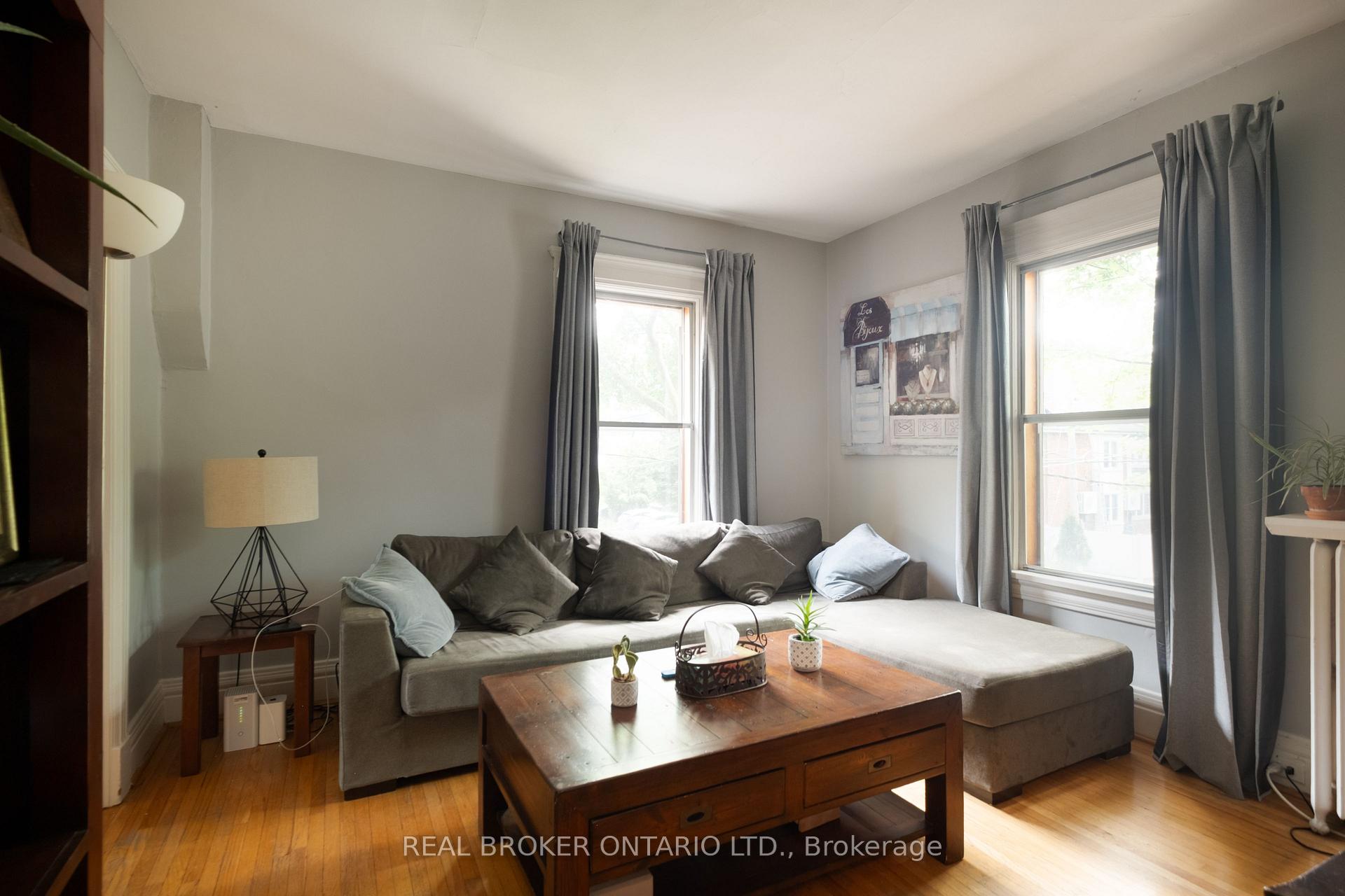 Photo 39 of 33 Atlas Avenue, Toronto, Humewood-Cedarvale — HOMEH