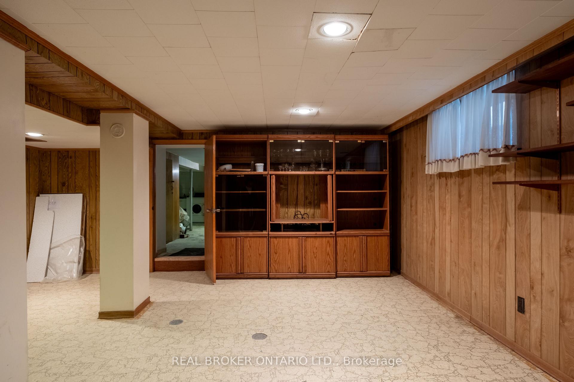 Photo 42 of 33 Atlas Avenue, Toronto, Humewood-Cedarvale — HOMEH