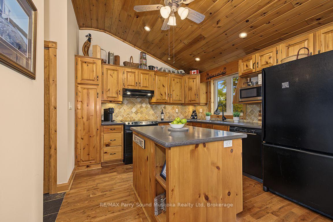 Photo 23 of 53 Morningside Drive, Seguin — HOMEH