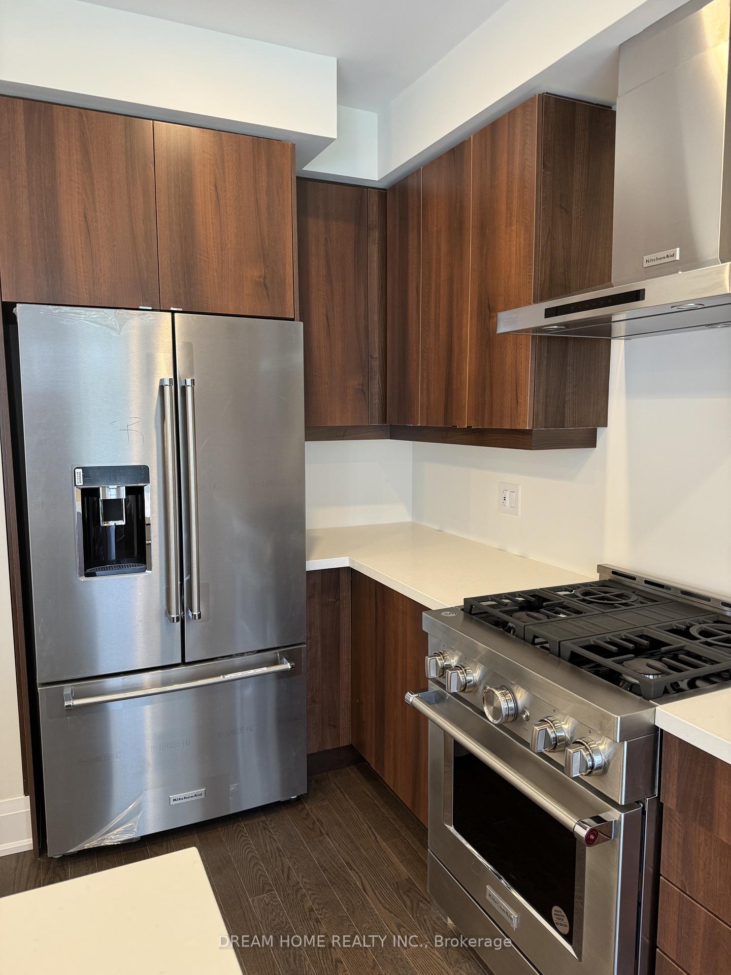 Photo 10 of 84 Tempel Street, Richmond Hill, Oak Ridges — HOMEH