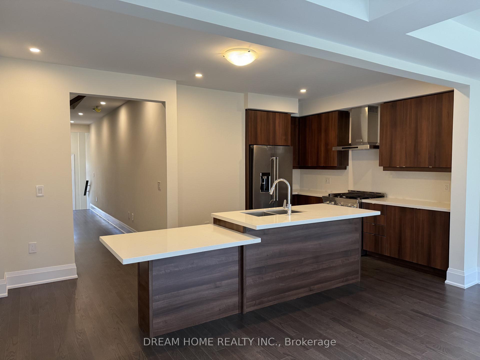 Photo 12 of 84 Tempel Street, Richmond Hill, Oak Ridges — HOMEH