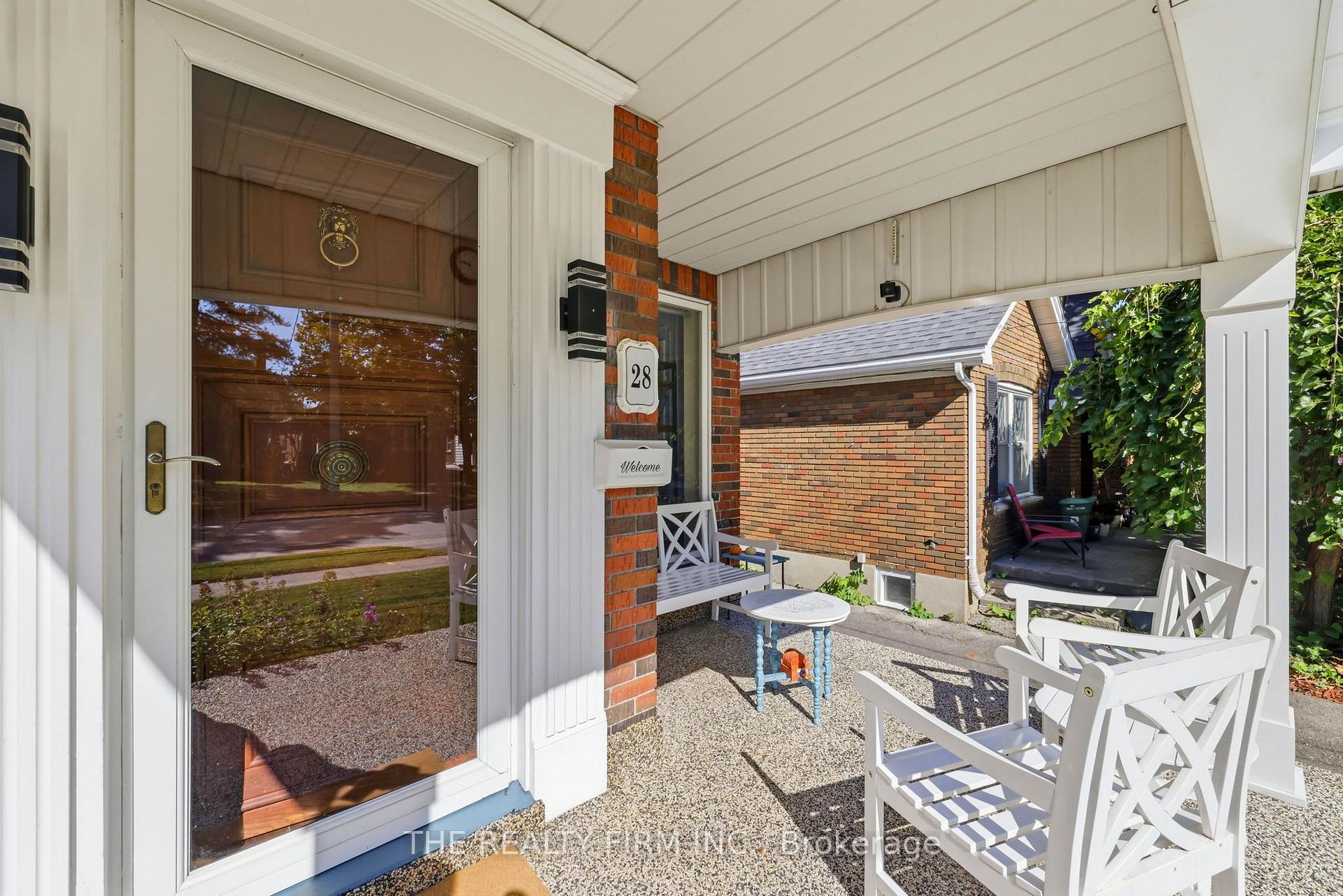 Photo 5 of 28 Thomas Janes Drive, London, South G — HOMEH