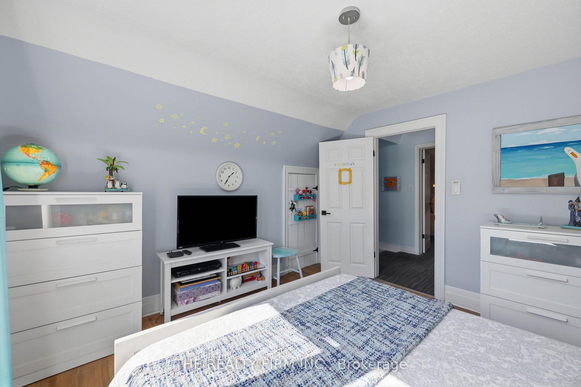 Photo 37 of 28 Thomas Janes Drive, London, South G — HOMEH