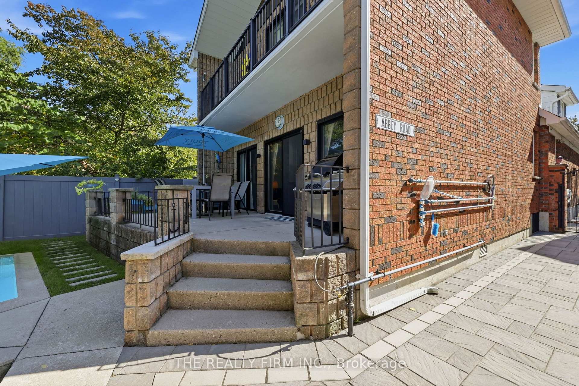 Photo 38 of 28 Thomas Janes Drive, London, South G — HOMEH
