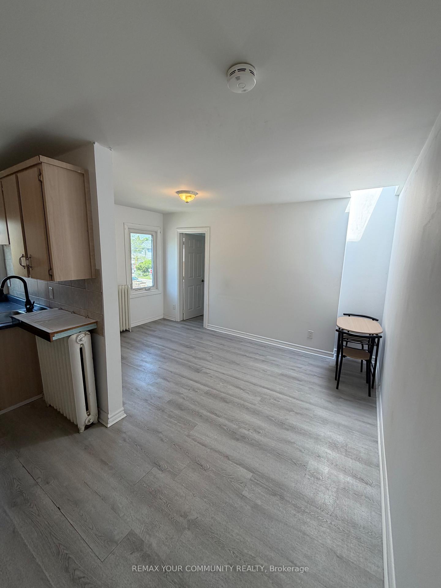 Photo 7 of Unit 2nd Floor, 129 Morrison Avenue, Toronto, Corso Italia-Davenport — HOMEH