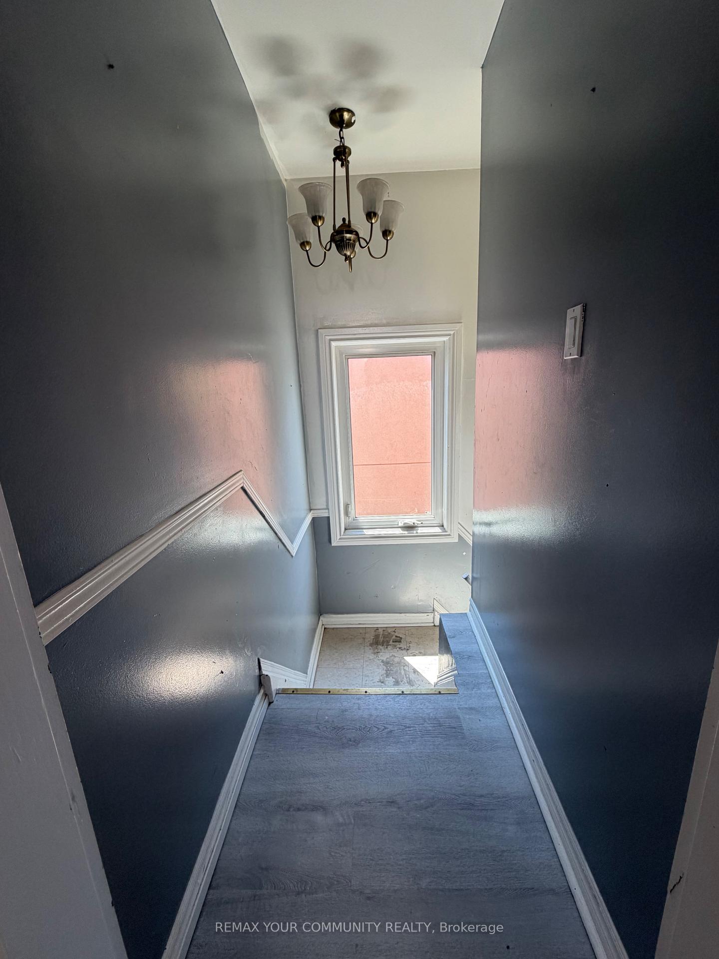 Photo 14 of Unit 2nd Floor, 129 Morrison Avenue, Toronto, Corso Italia-Davenport — HOMEH