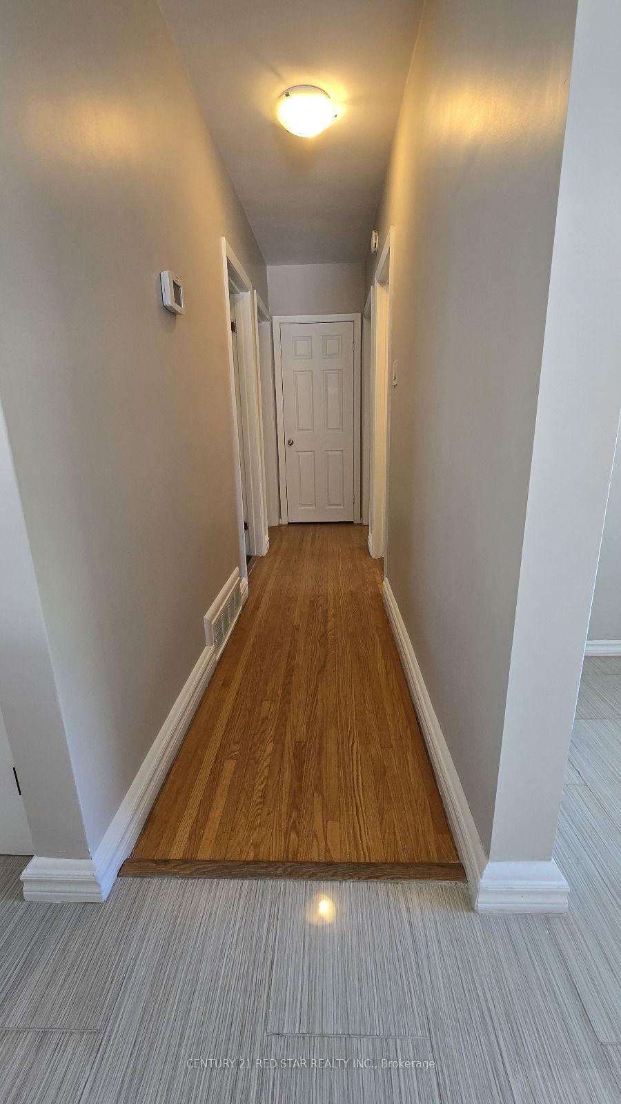 Photo 3 of Unit Main, 235 Mary Street, Oakville, Central — HOMEH
