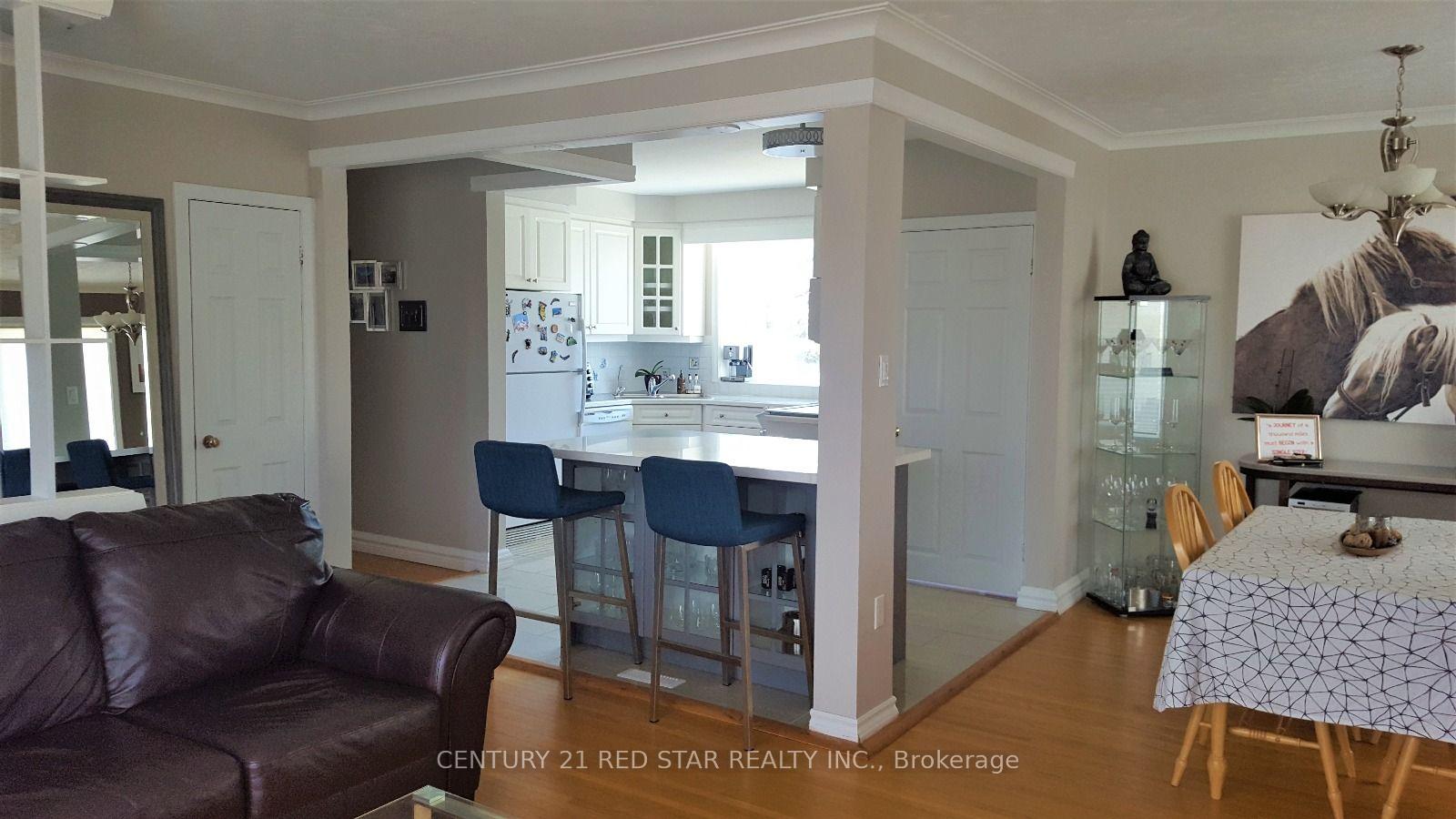 Photo 6 of Unit Main, 235 Mary Street, Oakville, Central — HOMEH