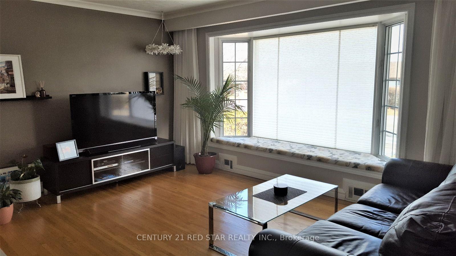 Photo 7 of Unit Main, 235 Mary Street, Oakville, Central — HOMEH