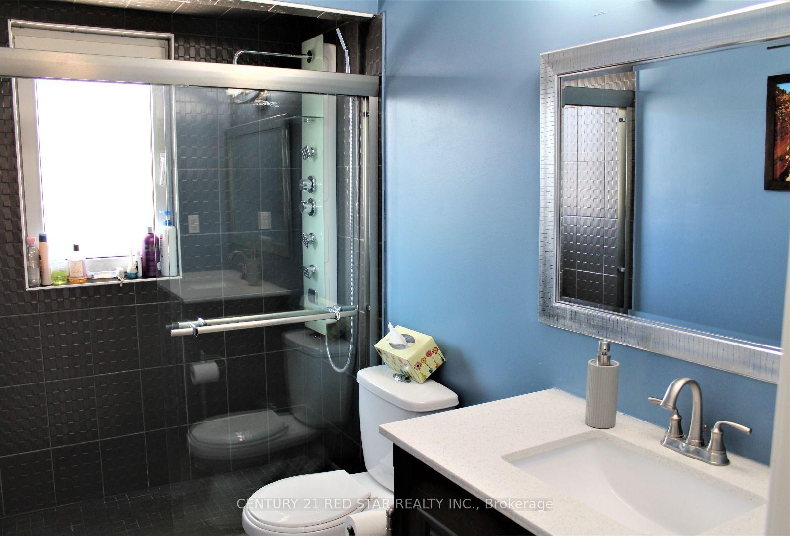 Photo 11 of Unit Main, 235 Mary Street, Oakville, Central — HOMEH