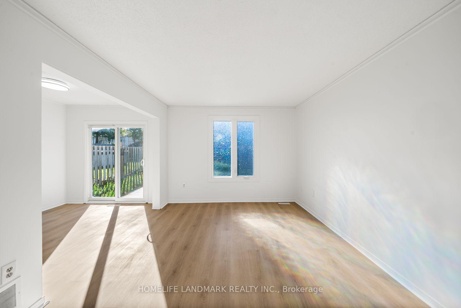 Photo 3 of 39 D'ambrosio Drive, Barrie, Painswick North — HOMEH
