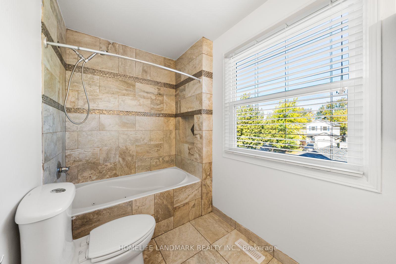 Photo 21 of 39 D'ambrosio Drive, Barrie, Painswick North — HOMEH