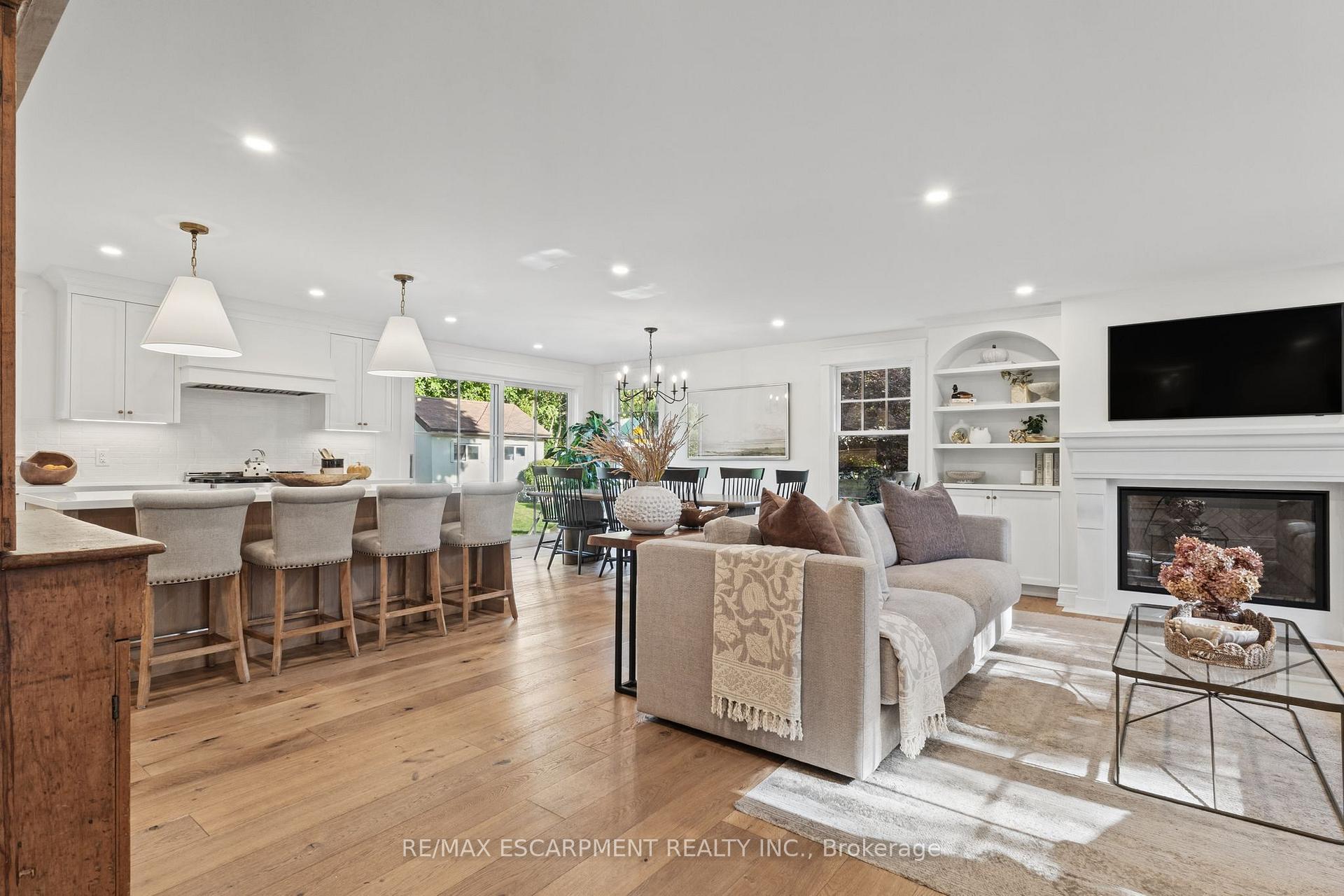 Photo 6 of 609 Cherrywood Drive, Burlington, LaSalle — HOMEH