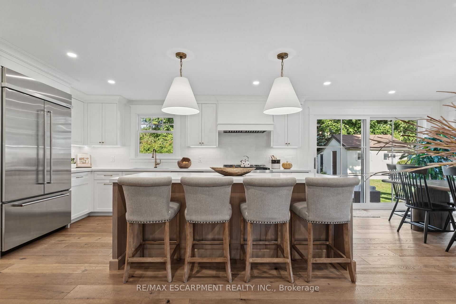 Photo 7 of 609 Cherrywood Drive, Burlington, LaSalle — HOMEH