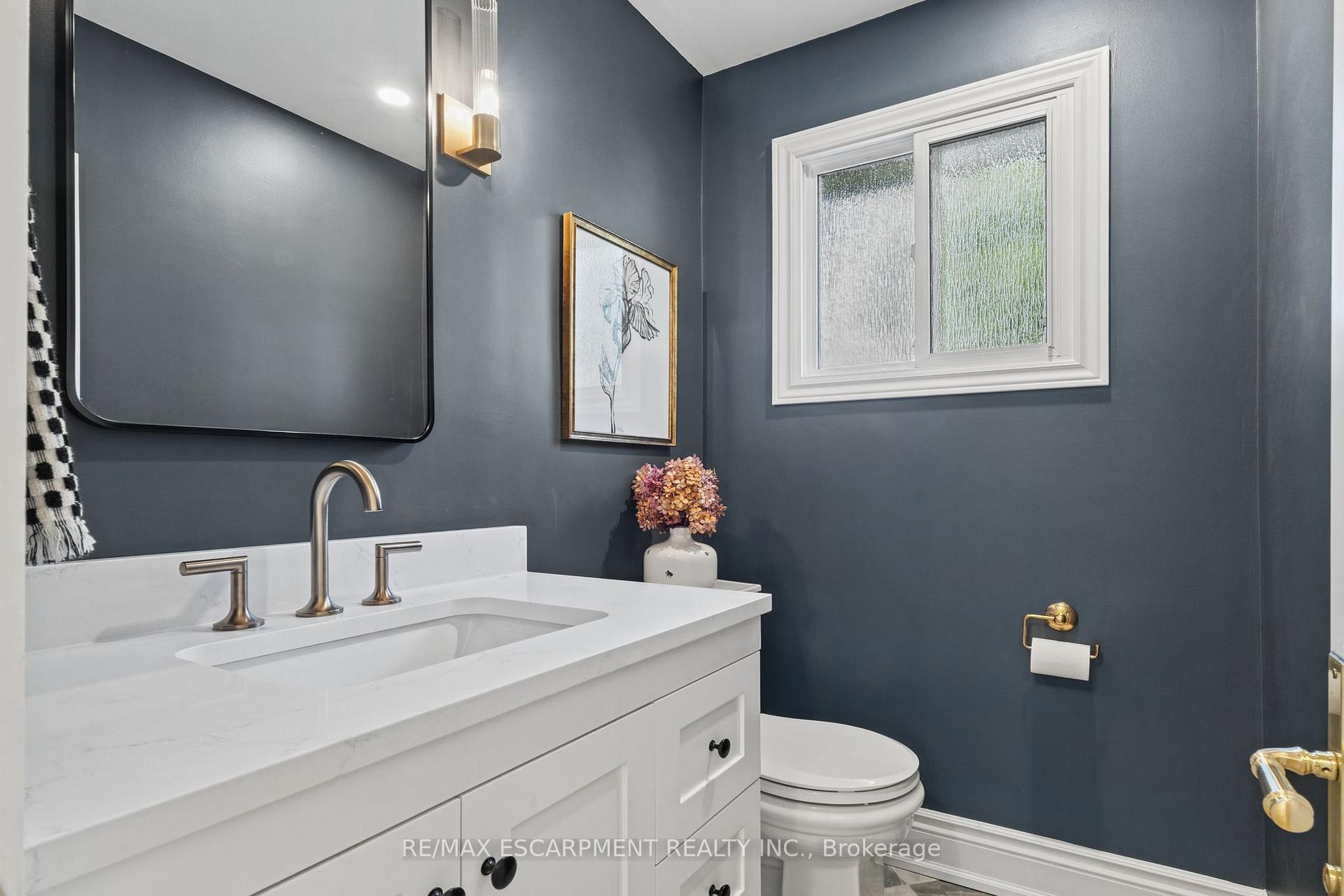 Photo 17 of 609 Cherrywood Drive, Burlington, LaSalle — HOMEH