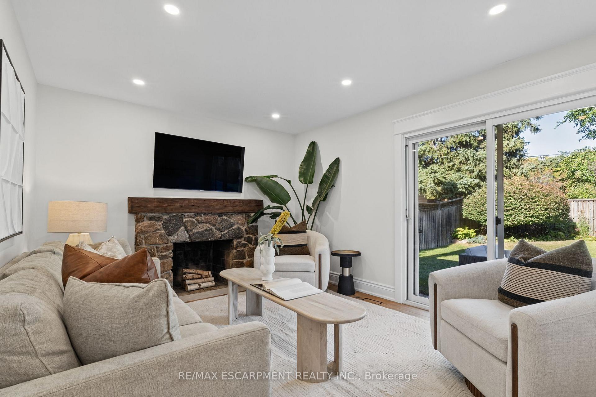 Photo 20 of 609 Cherrywood Drive, Burlington, LaSalle — HOMEH