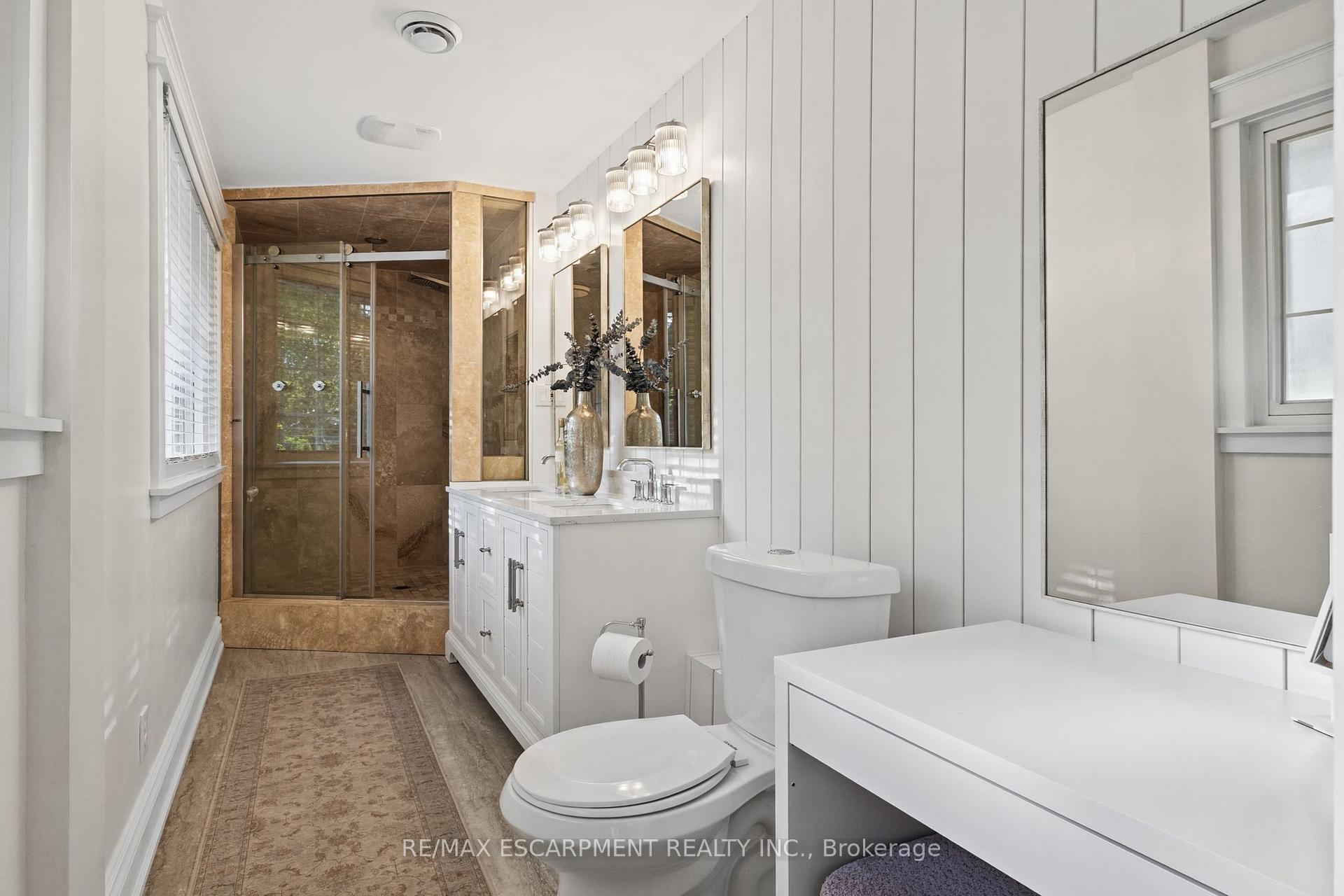 Photo 25 of 609 Cherrywood Drive, Burlington, LaSalle — HOMEH