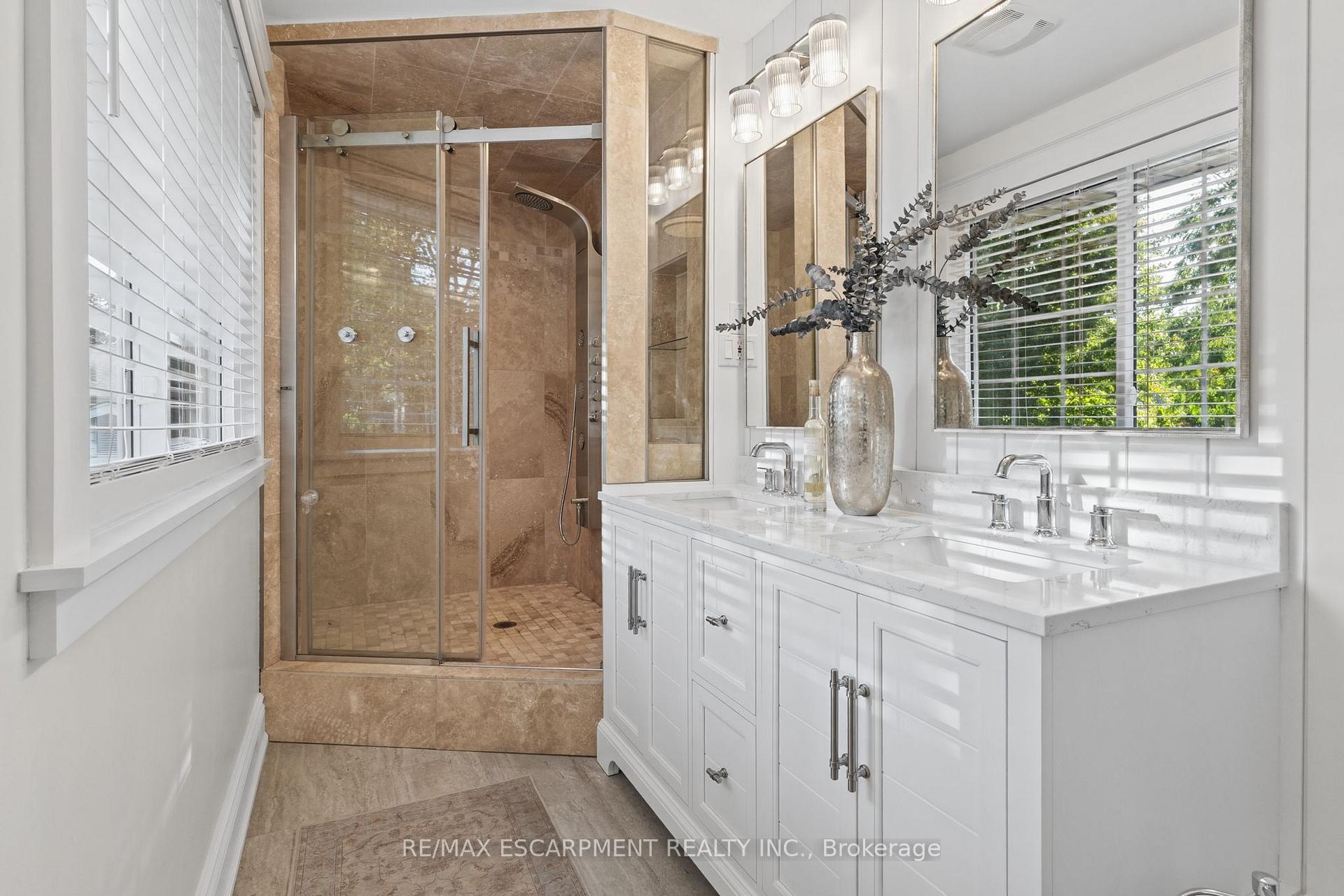 Photo 26 of 609 Cherrywood Drive, Burlington, LaSalle — HOMEH