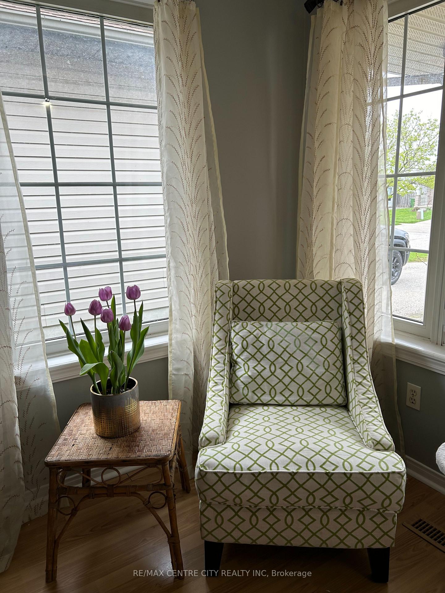 Photo 6 of 21 Juno Drive, St. Thomas — HOMEH